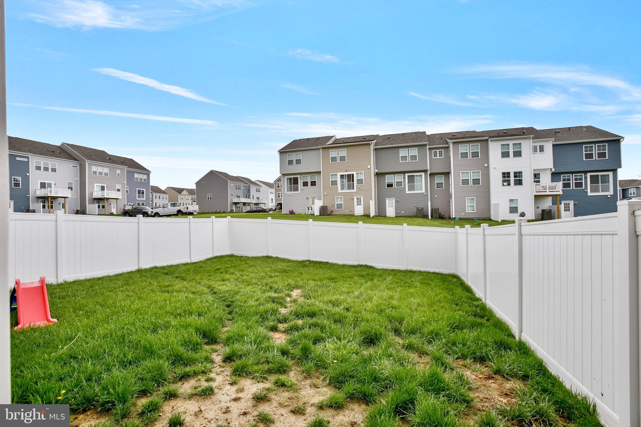 OVERLOOK AT RIVERSIDE TOWNHOMES - Residential