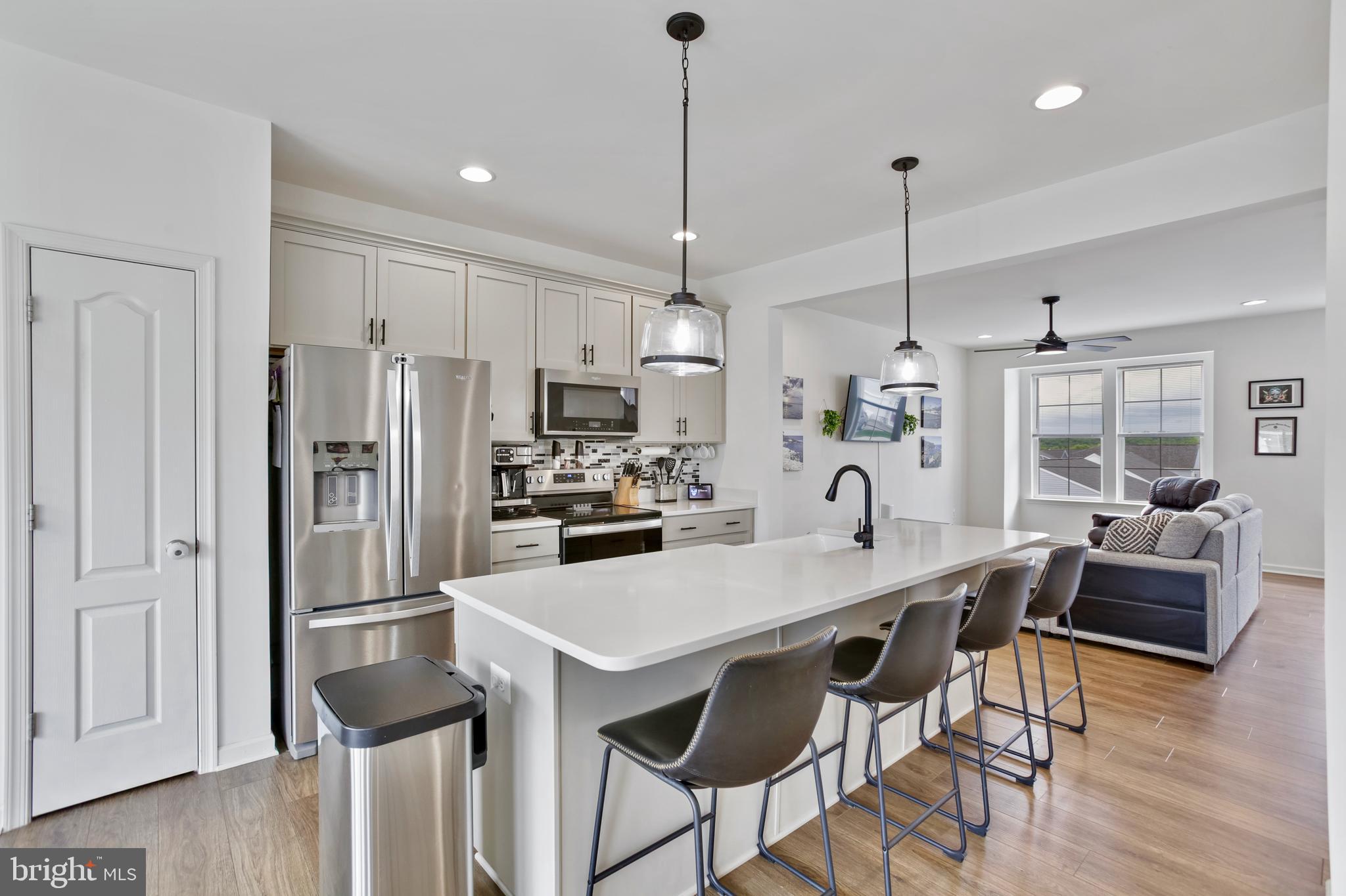 OVERLOOK AT RIVERSIDE TOWNHOMES - Residential