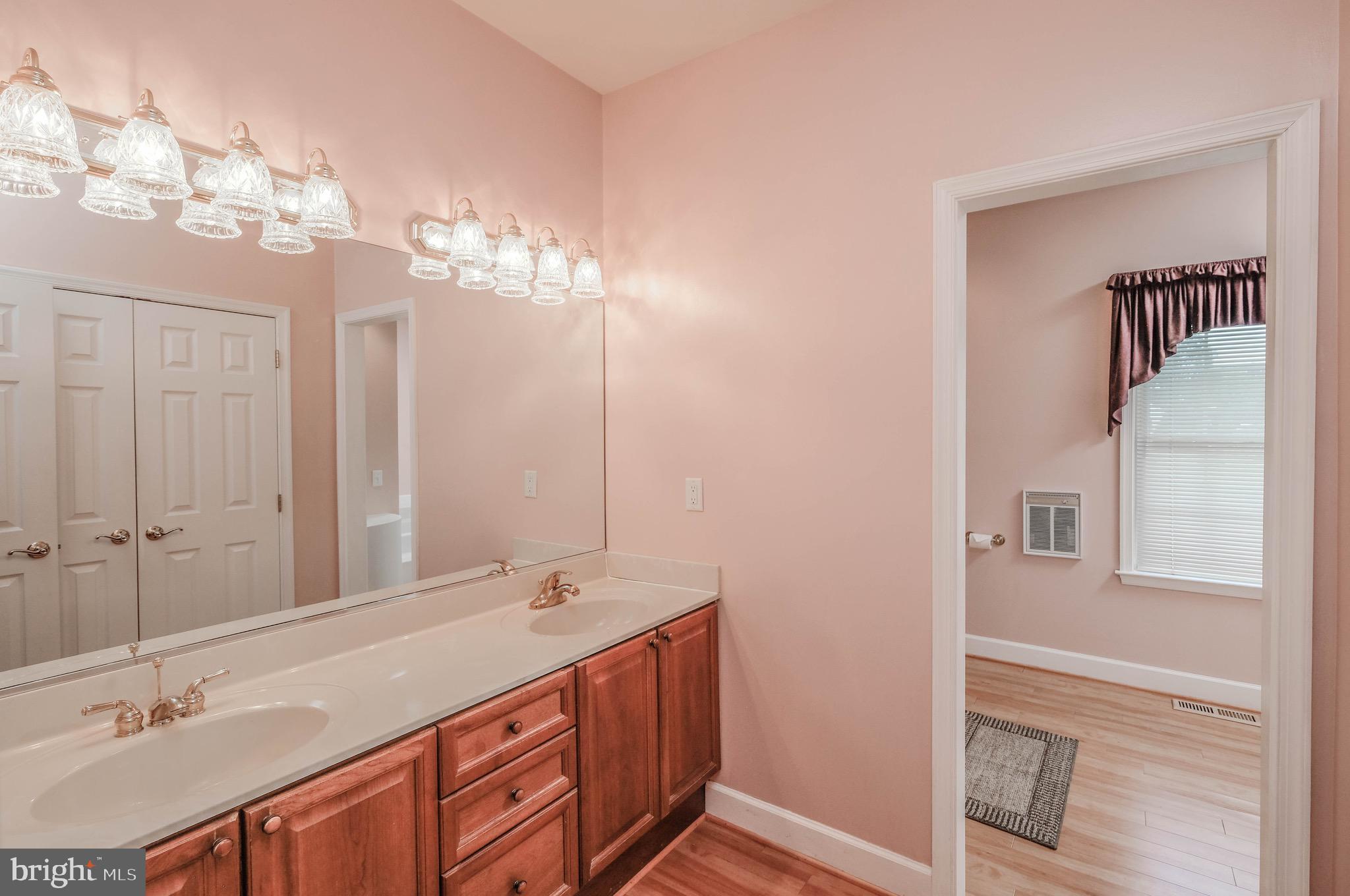 LOCUST HILL - Residential