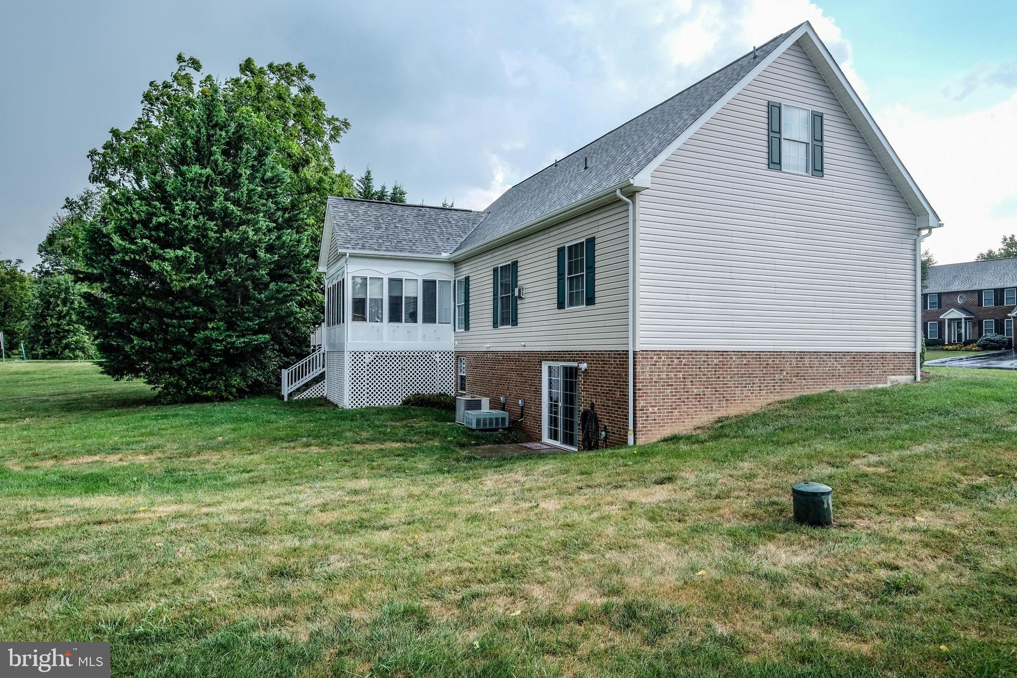 LOCUST HILL - Residential