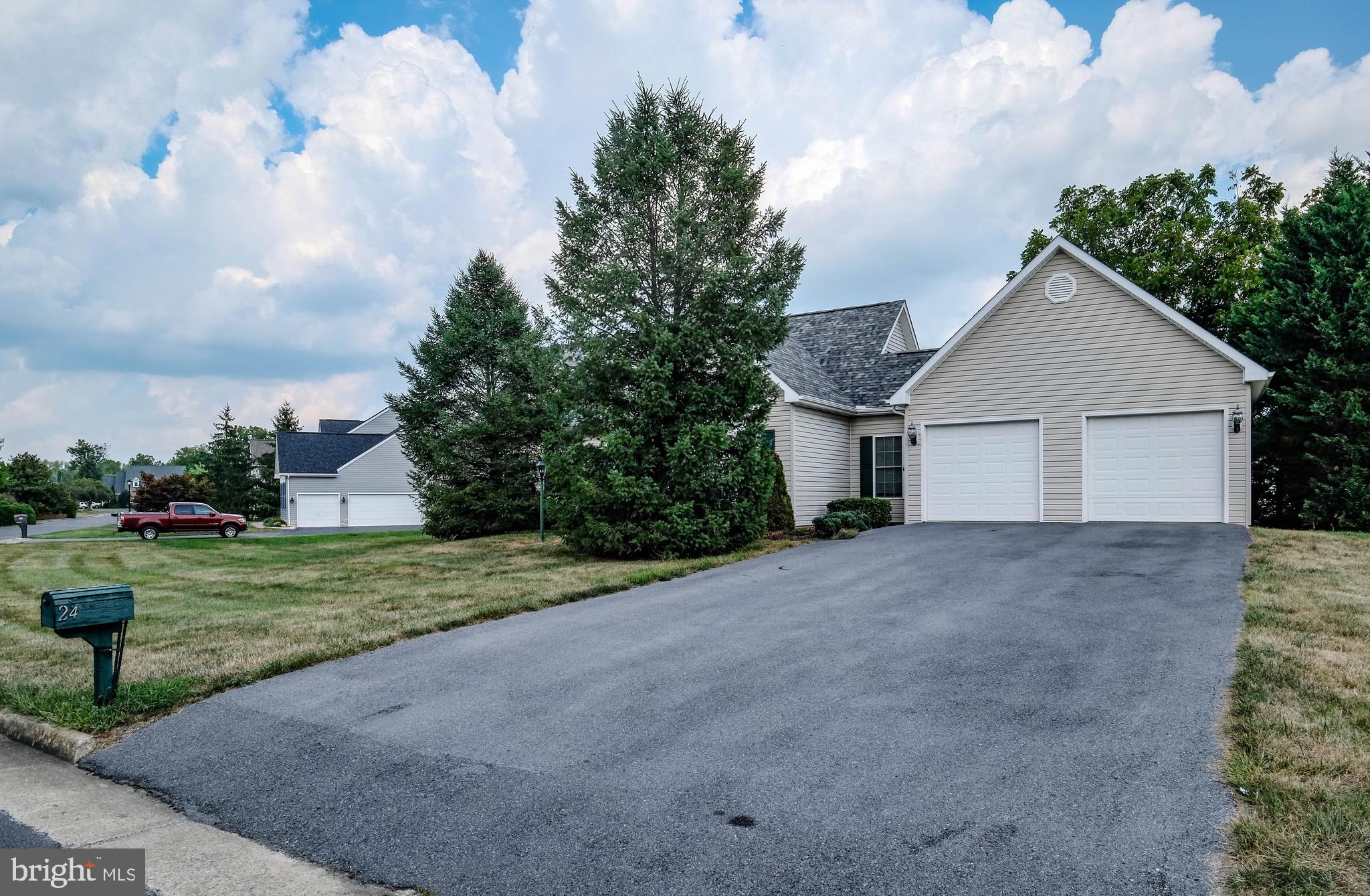 LOCUST HILL - Residential