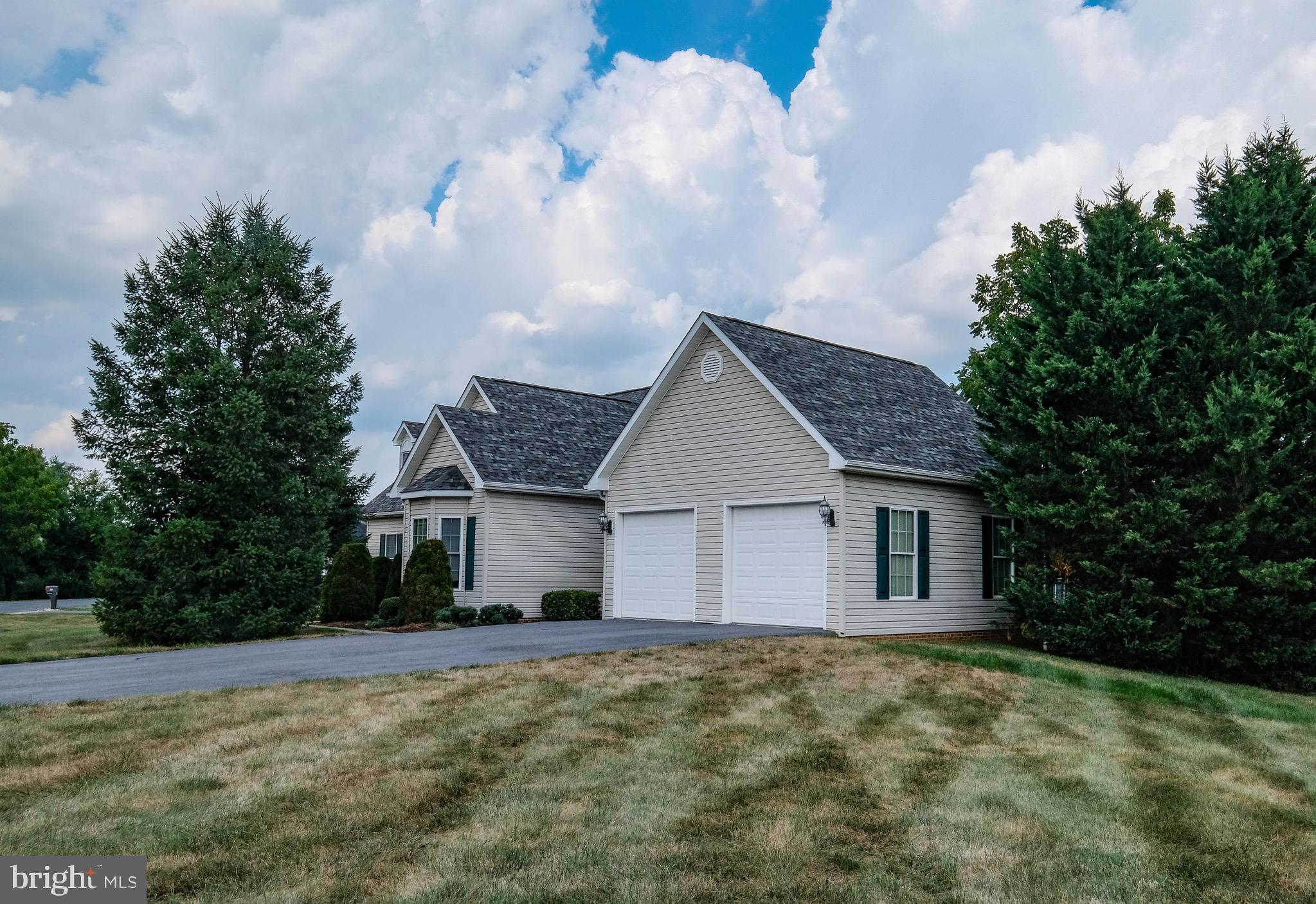 LOCUST HILL - Residential