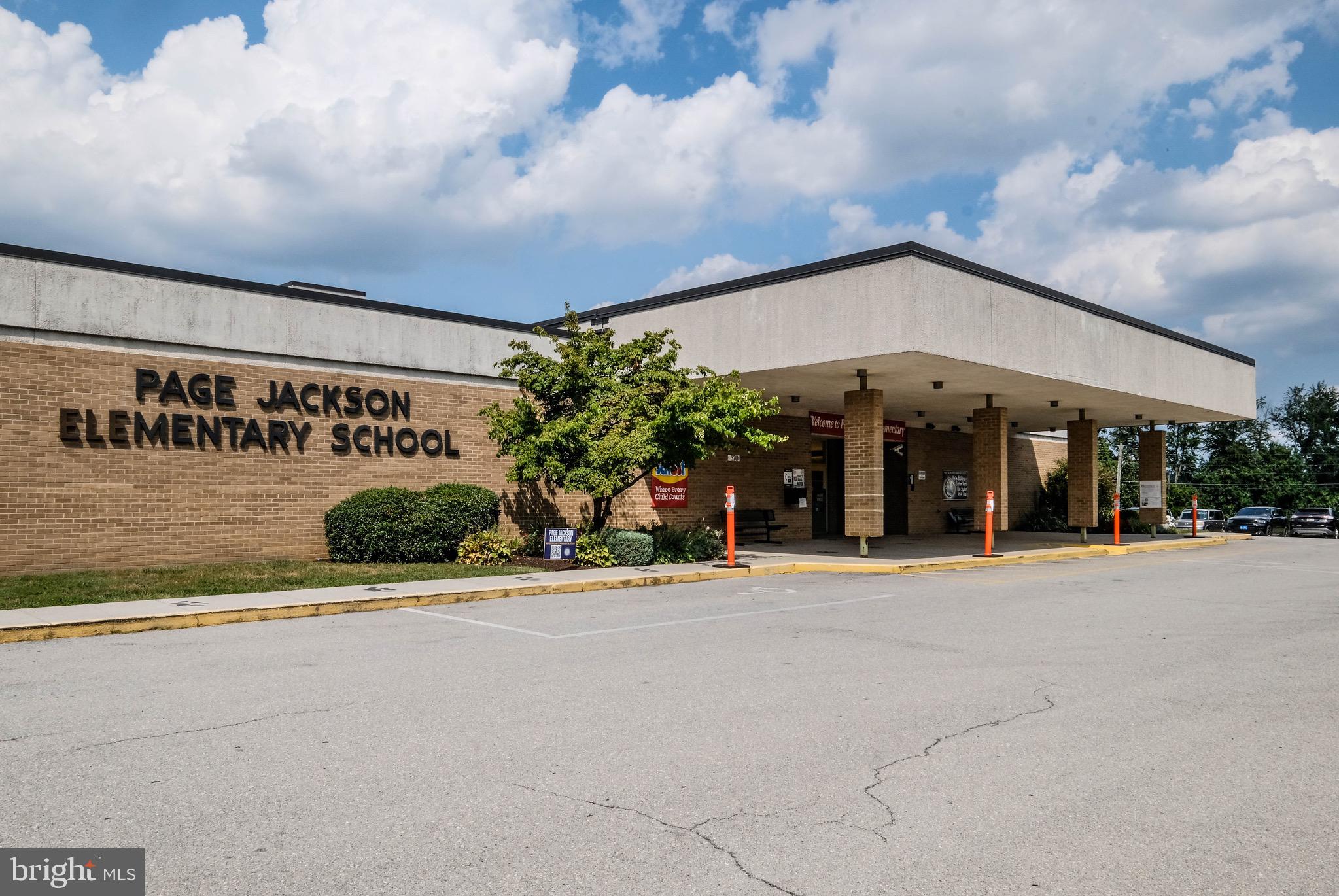 LOCUST HILL - Residential