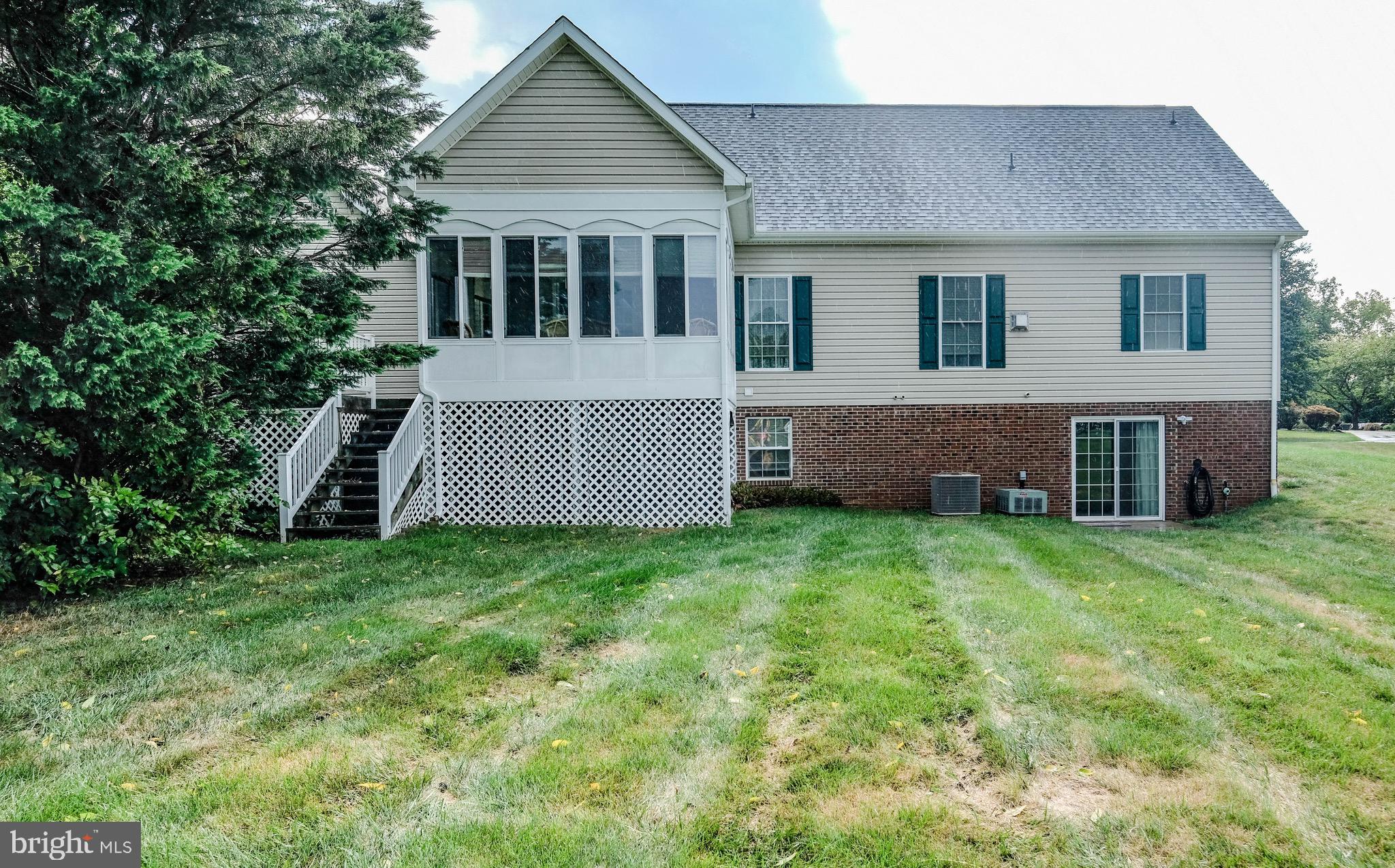 LOCUST HILL - Residential