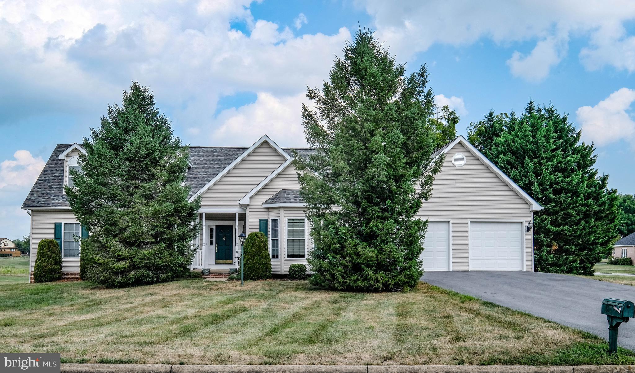 LOCUST HILL - Residential