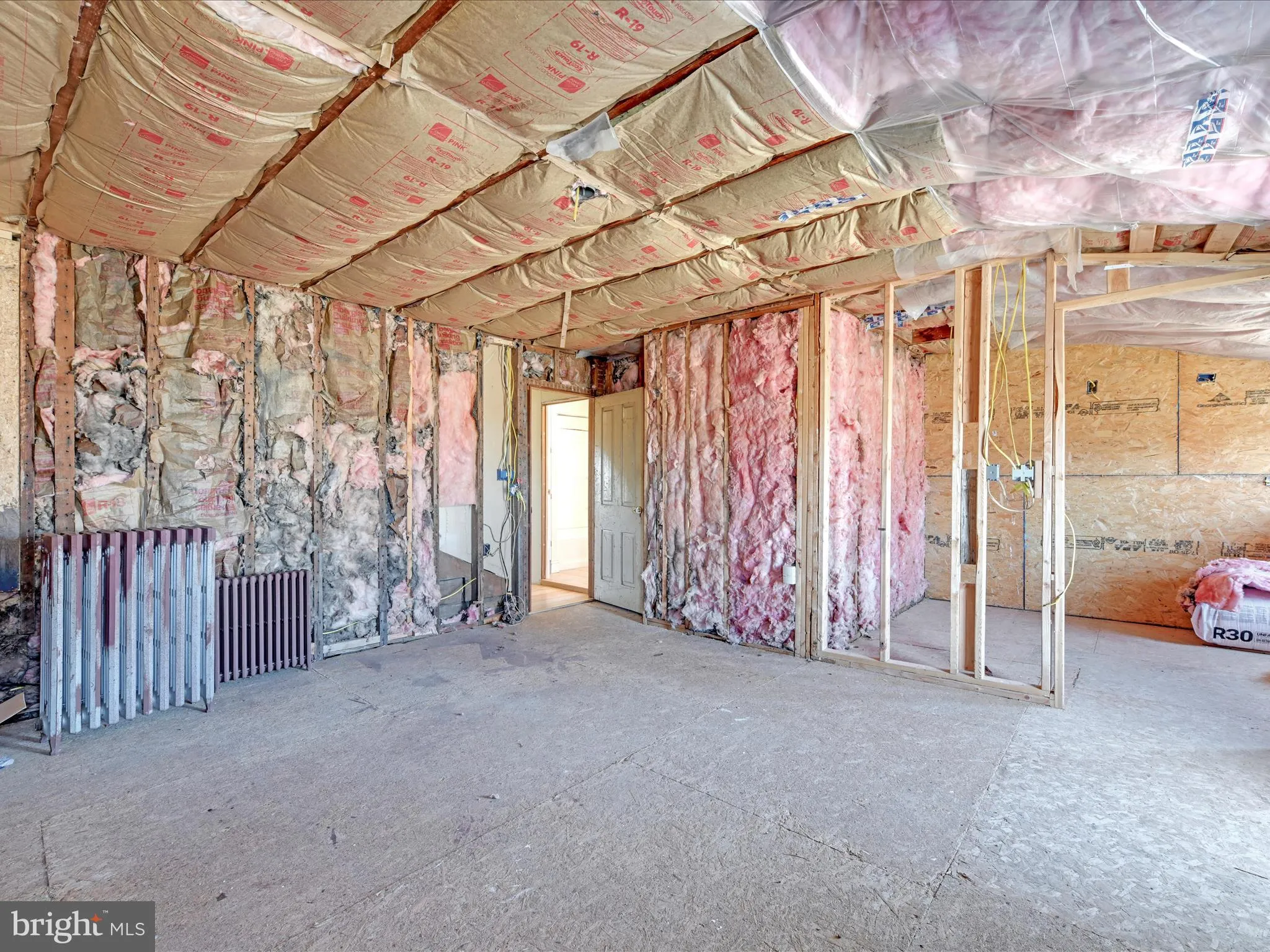 Hershey, Pennsylvania 17033, United States, 3 Bedrooms Bedrooms, ,2 BathroomsBathrooms,Residential,Pending,86420