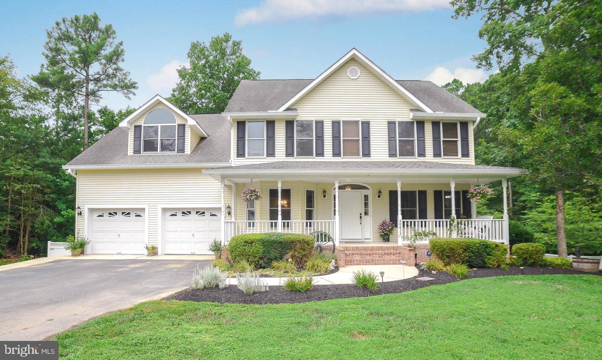 Beautiful Colonial located in Chestnut Hills. 2.26 acres at the end of cul-de-sac. Home Features 5 bedrooms and 3.5 baths. New kitchen floors, recently replaced appliances. Breakfast nook and separate dining room.
Gas fireplaces in living room and basement. Living room leads to large Deck with porch. Plenty of space in back yard for privacy. Front load 2 car garage. 9 miles from Patuxent River Naval Air Station.