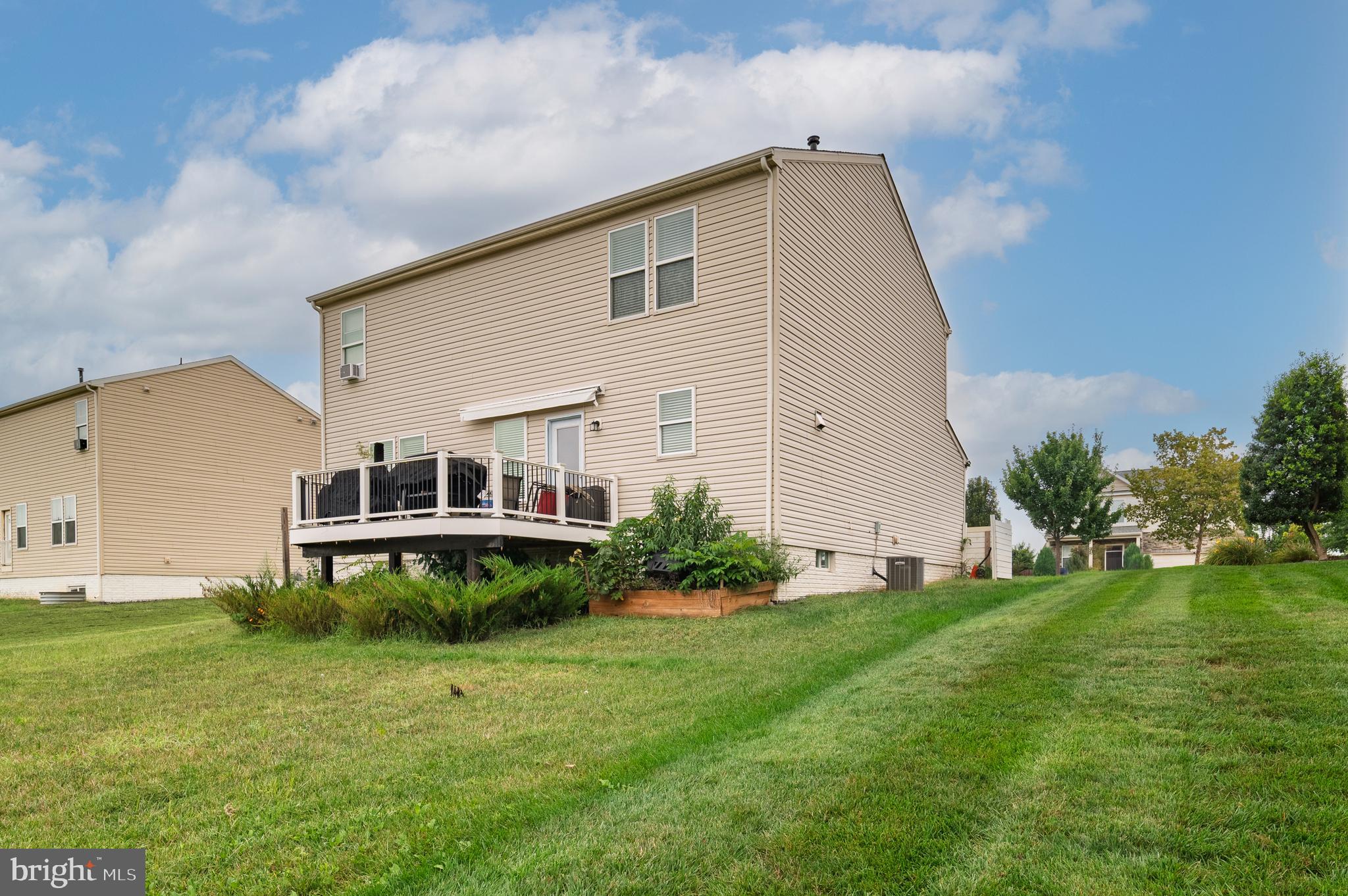 MEADOWS EDGE - Residential