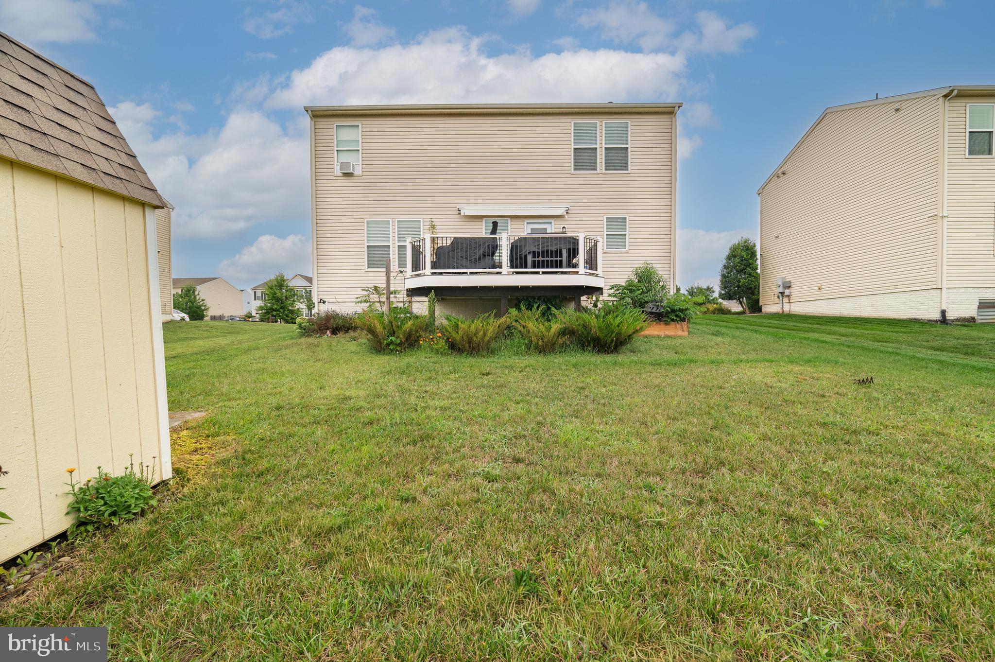 MEADOWS EDGE - Residential