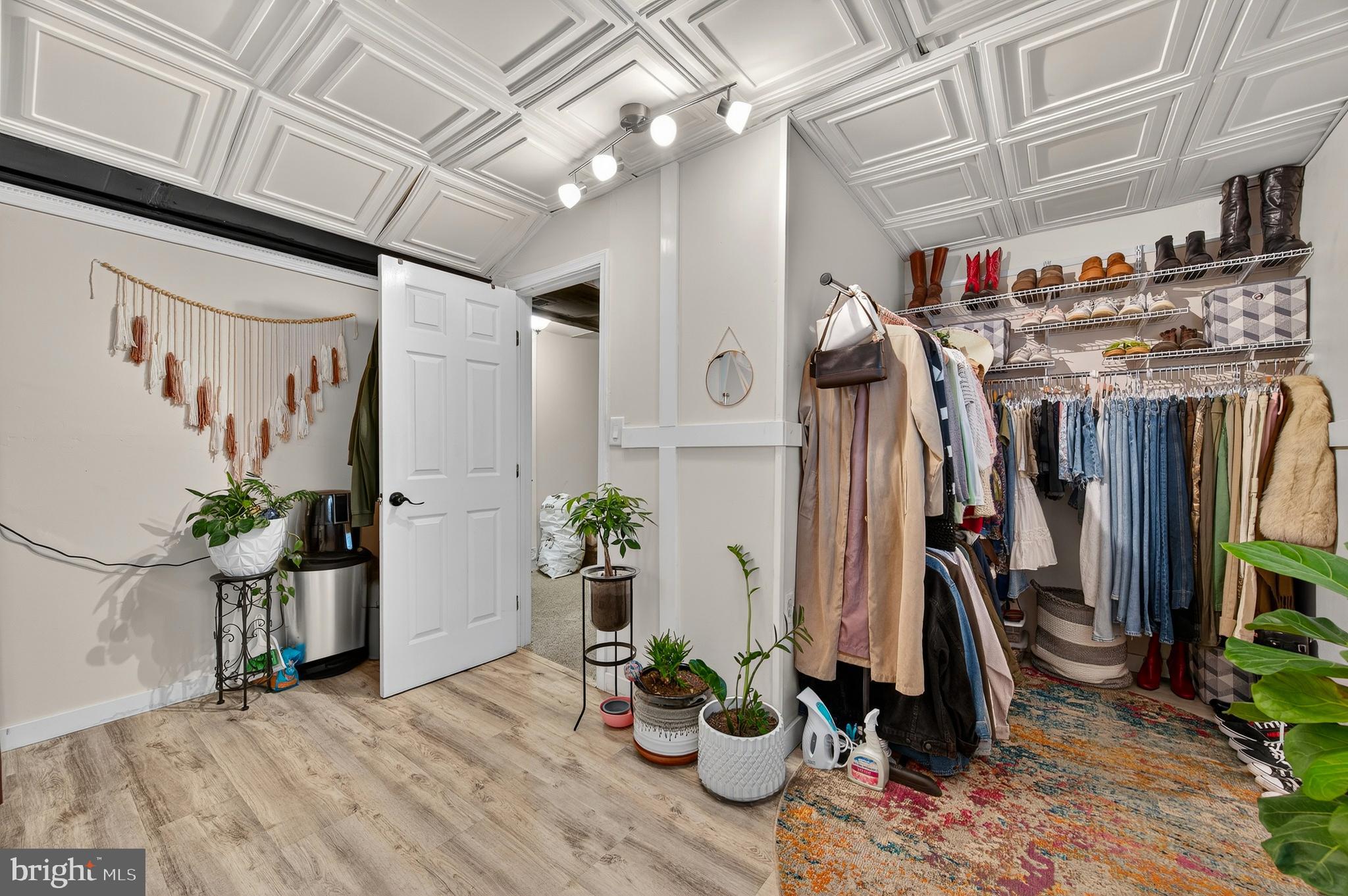 MEADOWS EDGE - Residential