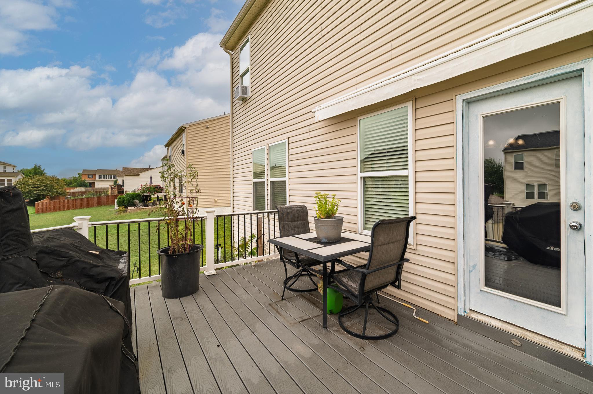 MEADOWS EDGE - Residential