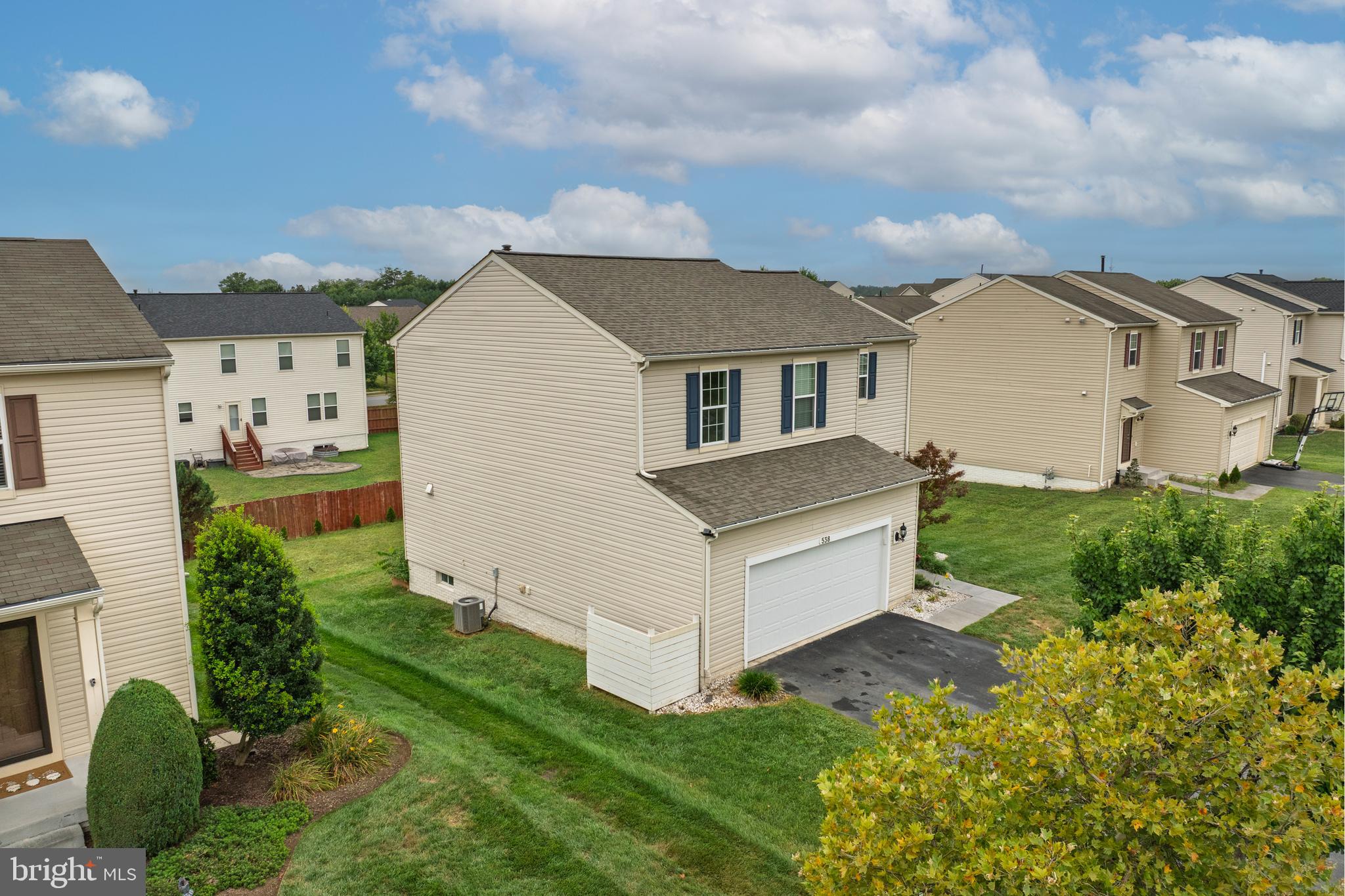 MEADOWS EDGE - Residential