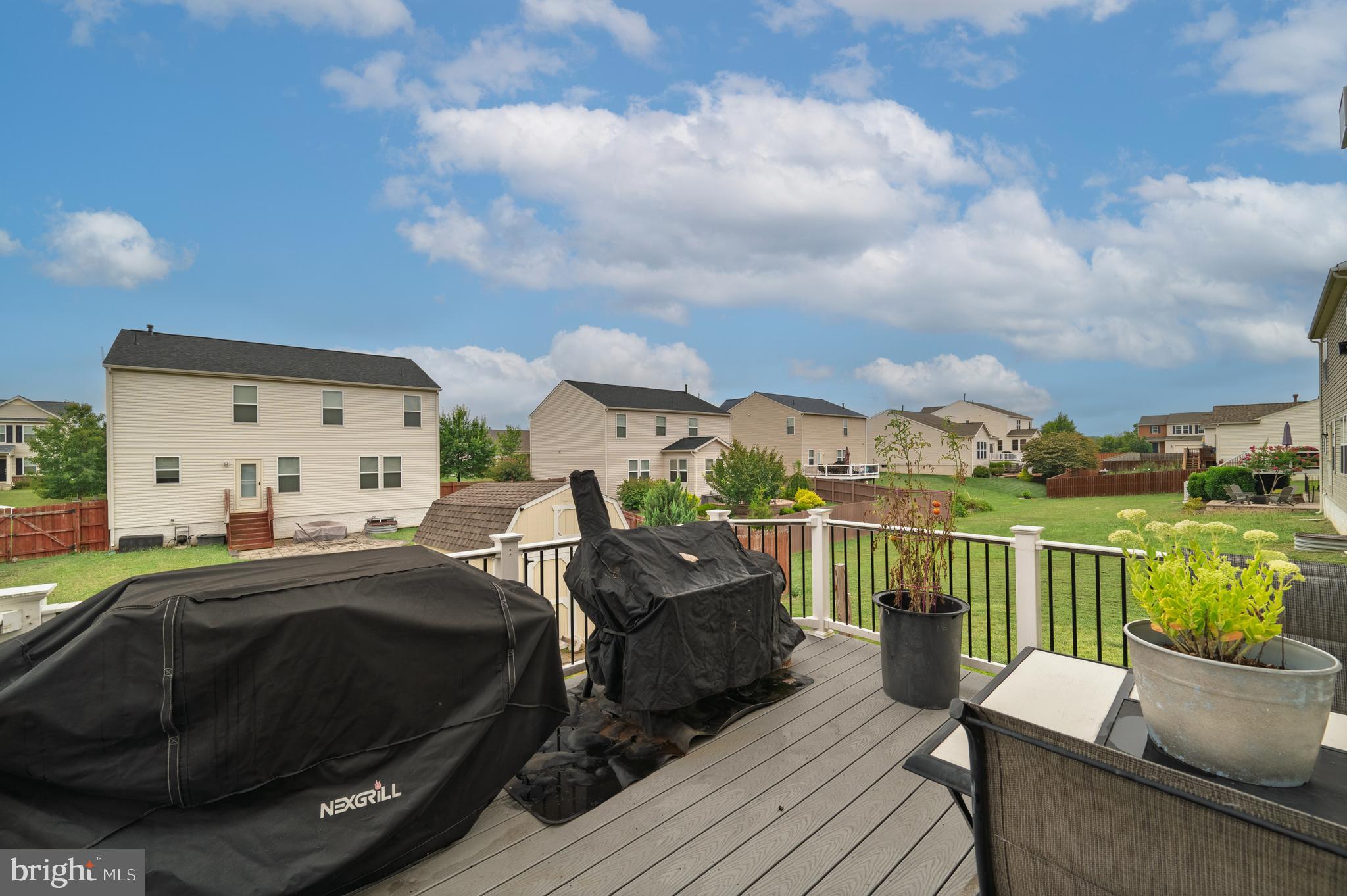 MEADOWS EDGE - Residential