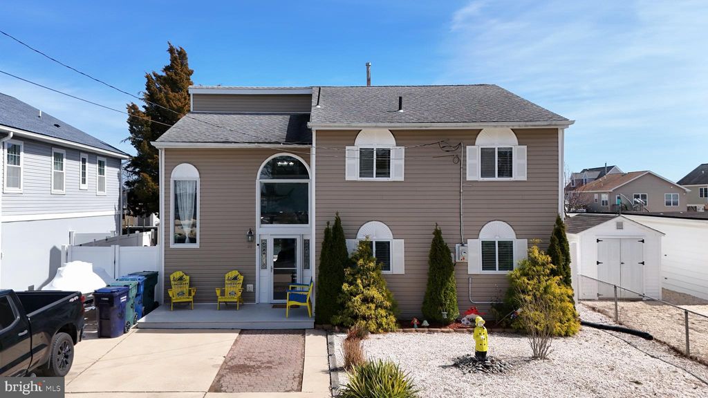 listing image 80