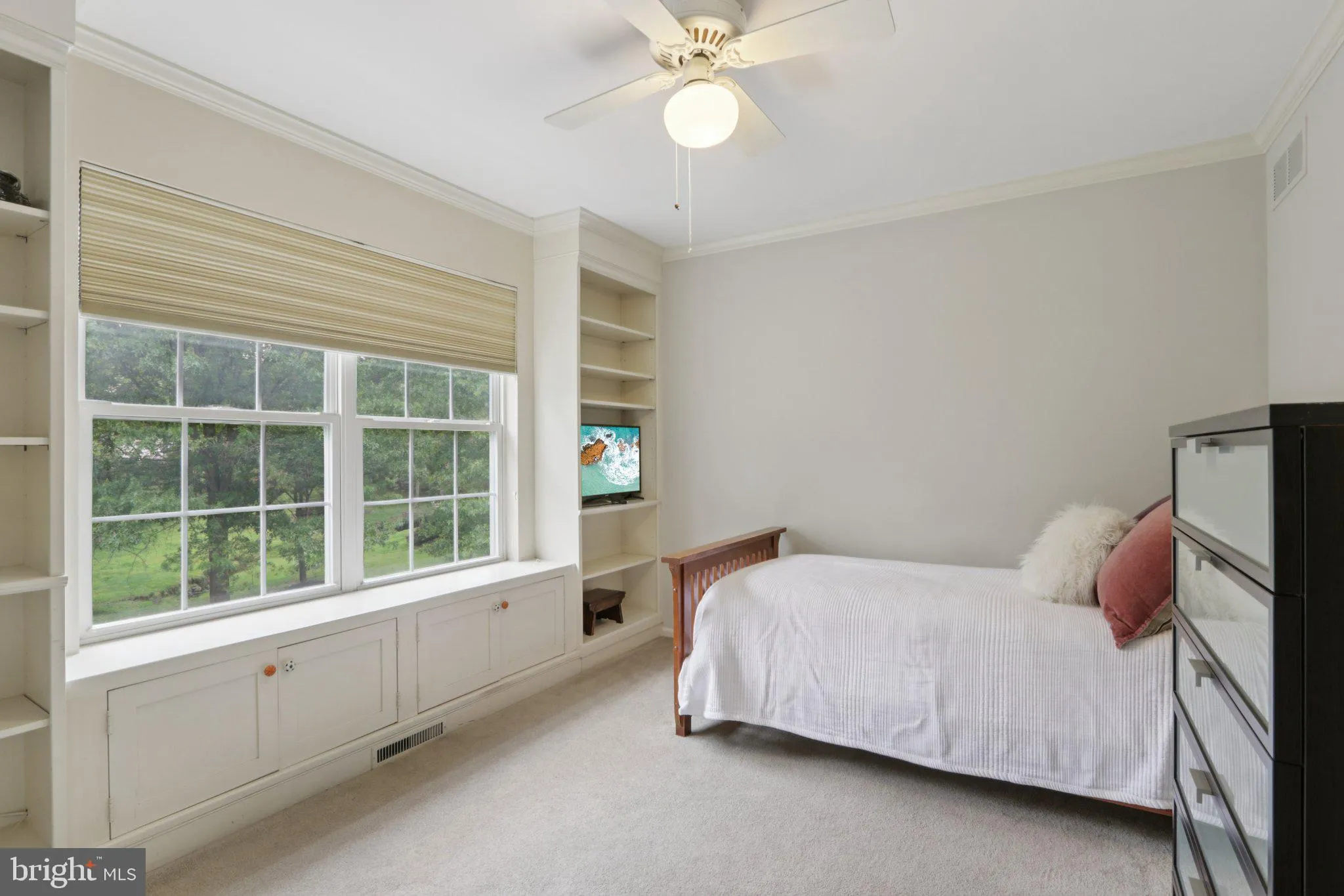 Hatboro, Pennsylvania 19040, United States, 4 Bedrooms Bedrooms, ,4 BathroomsBathrooms,Residential,Contingent,207981