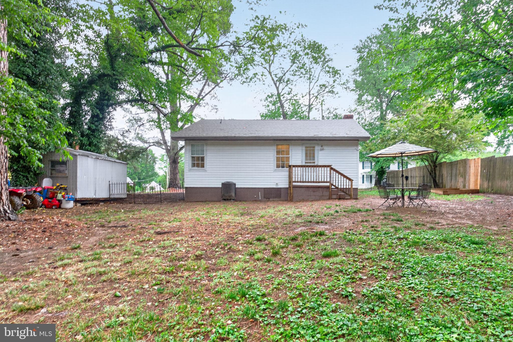 TOWN OF GORDONSVILLE - Residential
