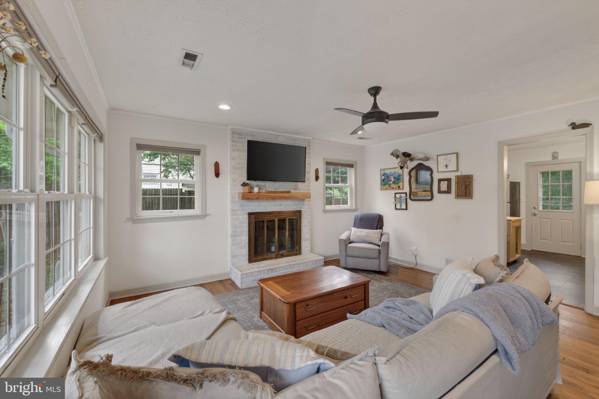 TOWN OF GORDONSVILLE - Residential