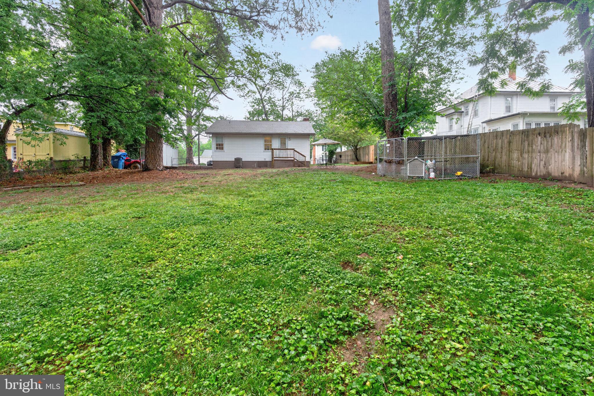 TOWN OF GORDONSVILLE - Residential