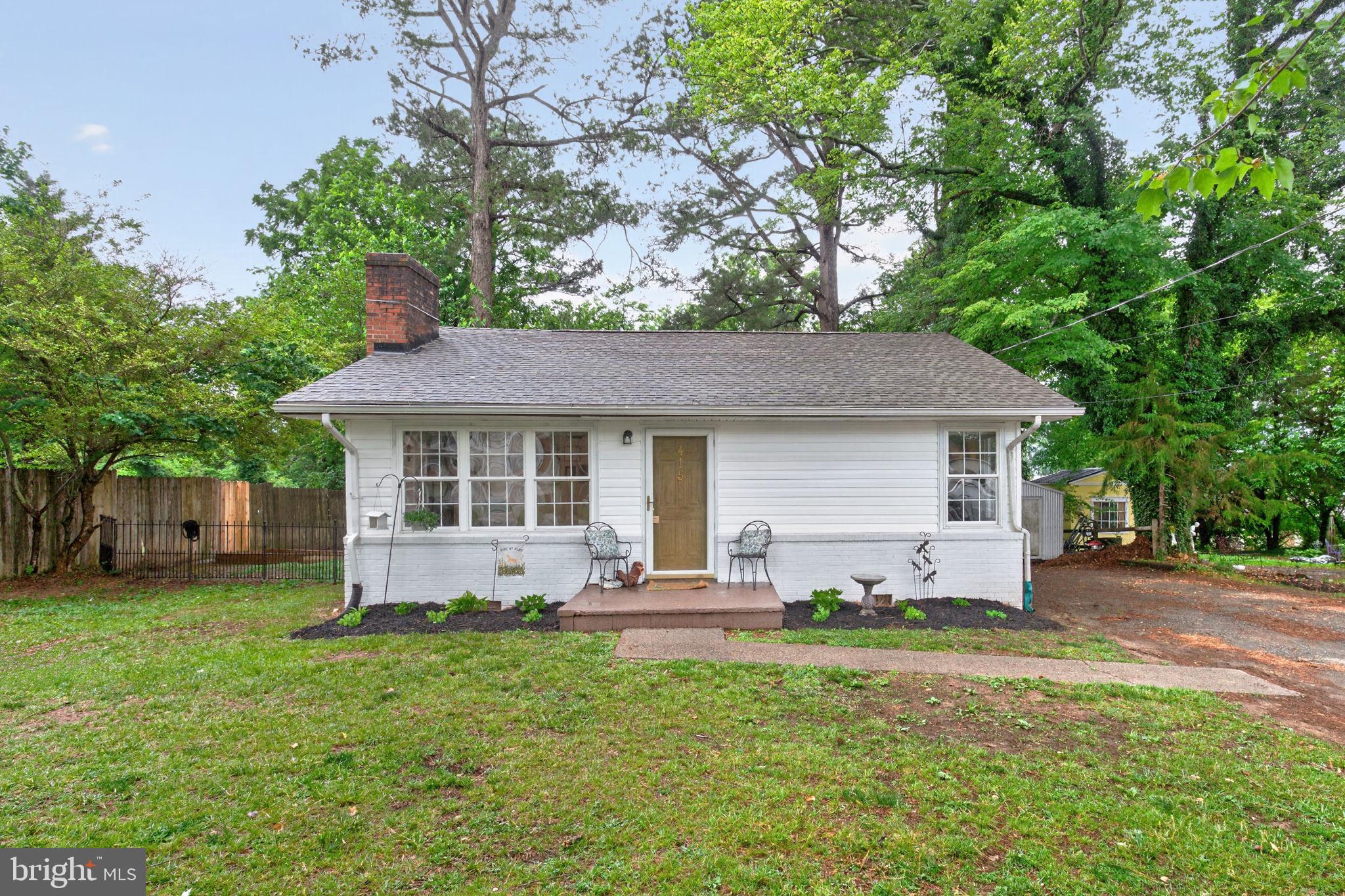 TOWN OF GORDONSVILLE - Residential