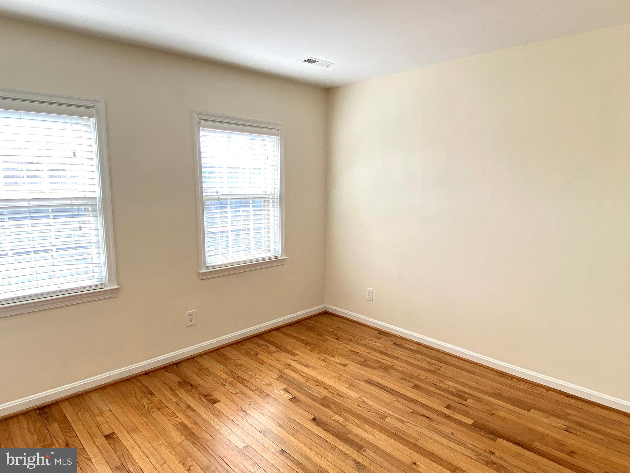 WASHINGTON SQUARE - Residential Lease