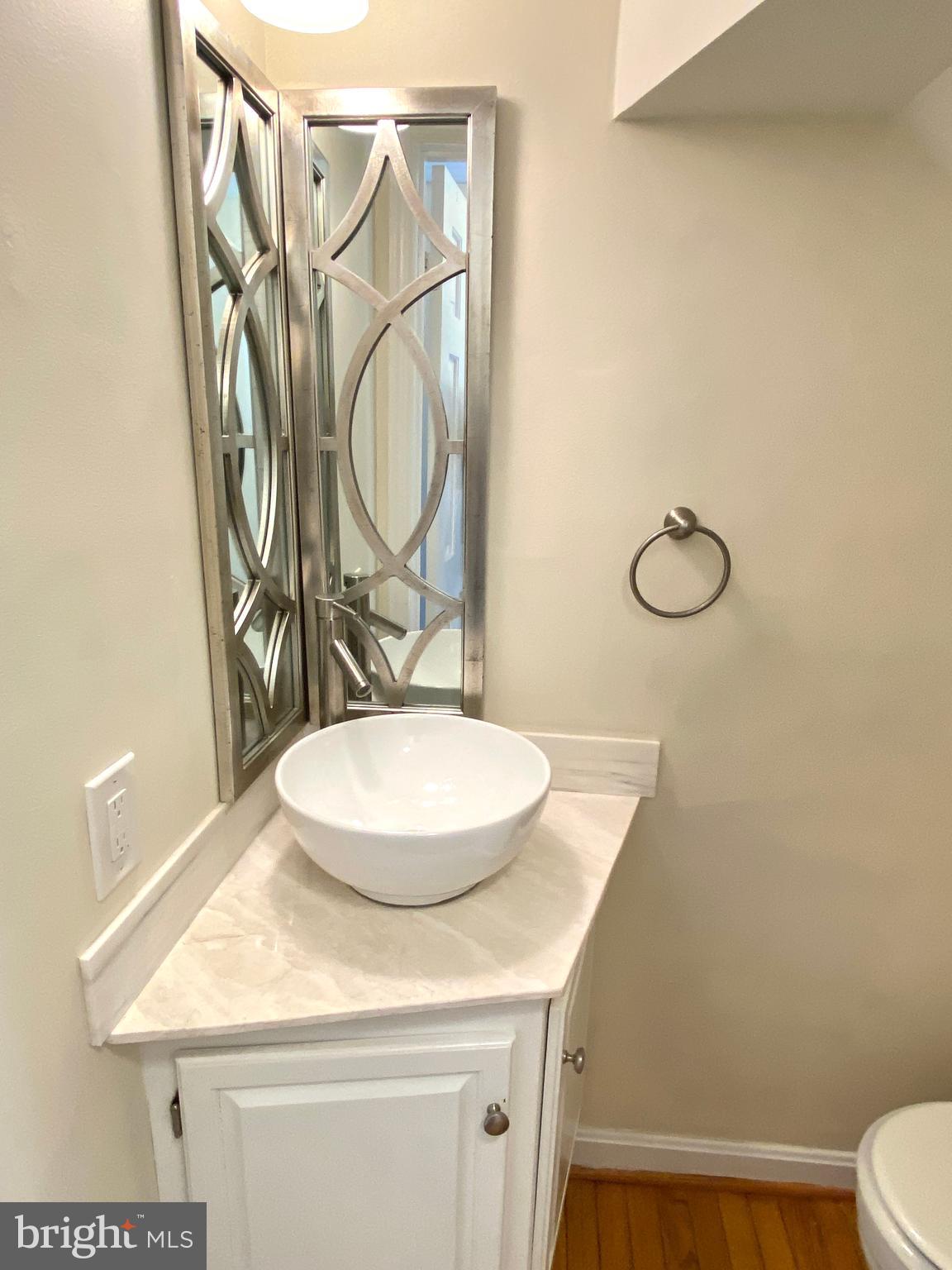 WASHINGTON SQUARE - Residential Lease