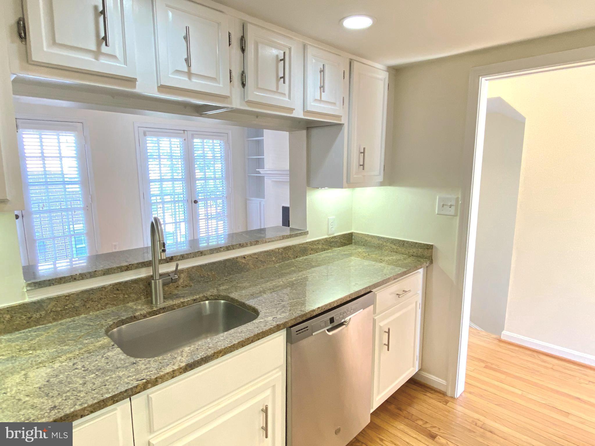 WASHINGTON SQUARE - Residential Lease