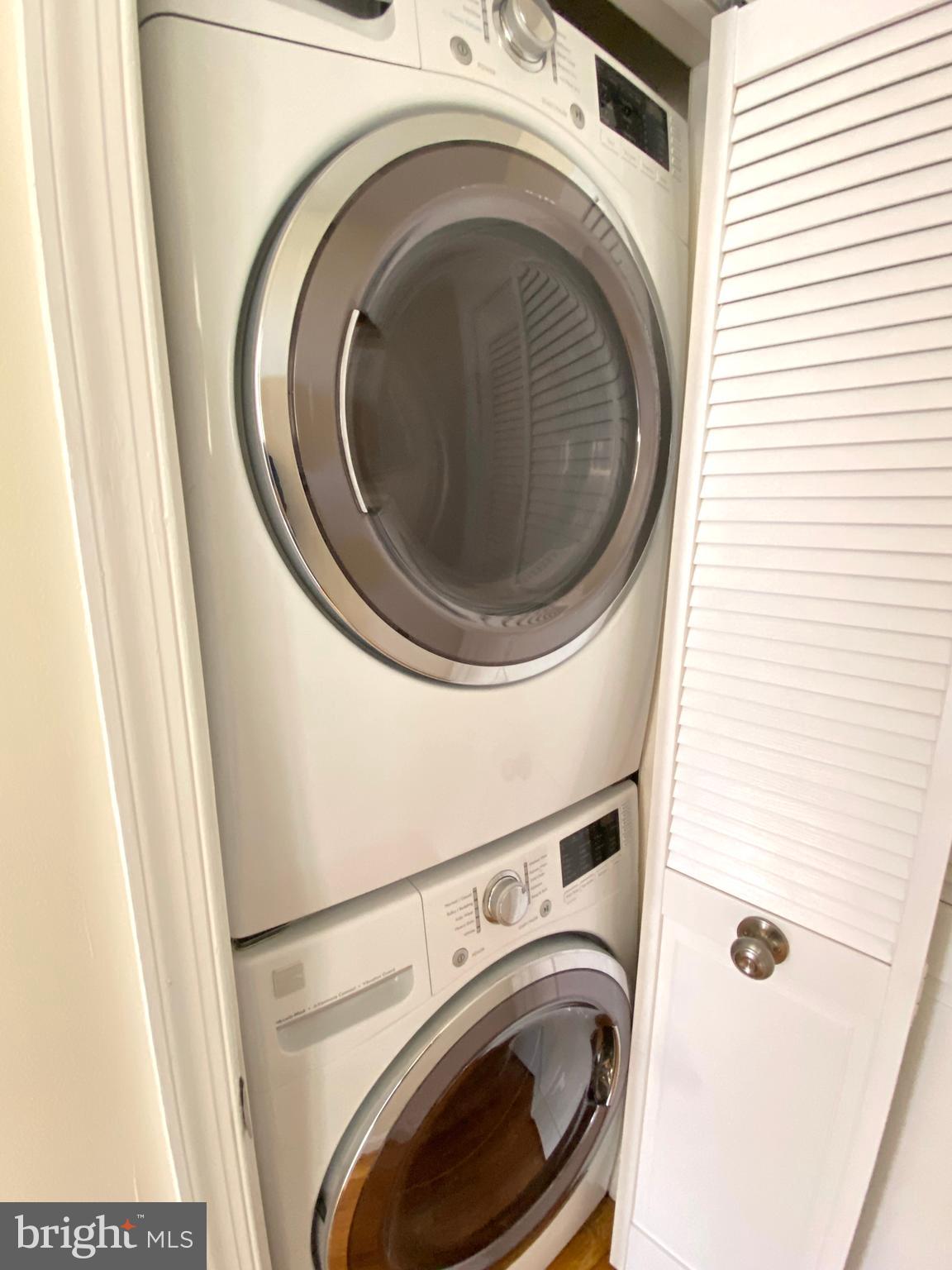 WASHINGTON SQUARE - Residential Lease