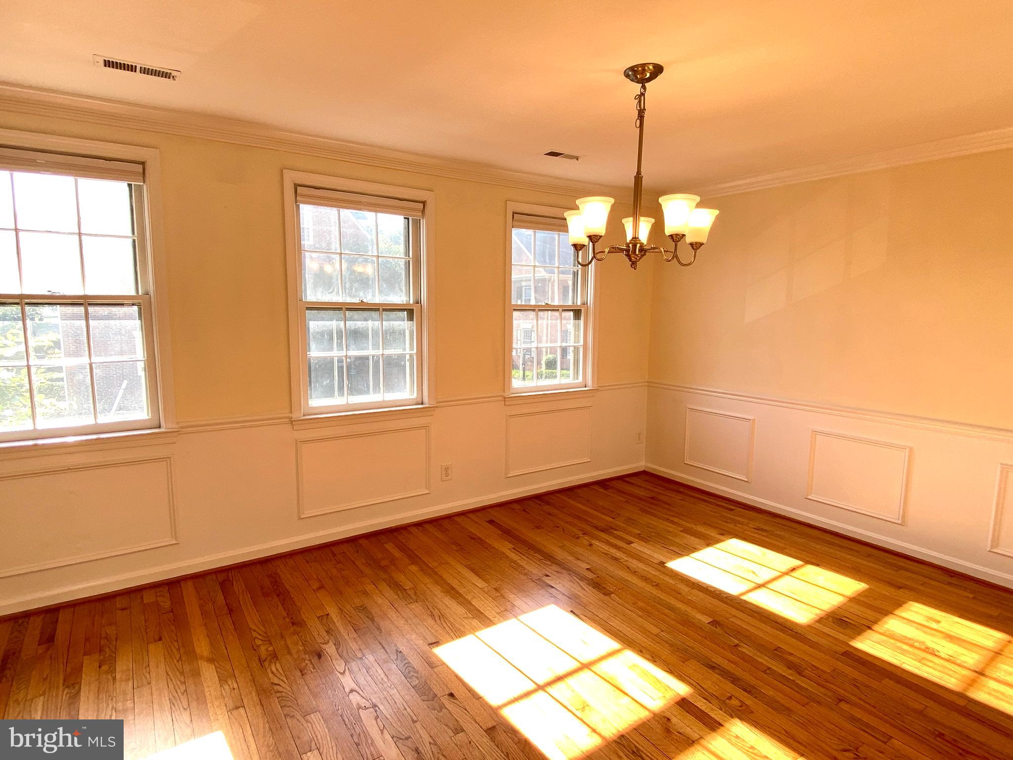 WASHINGTON SQUARE - Residential Lease