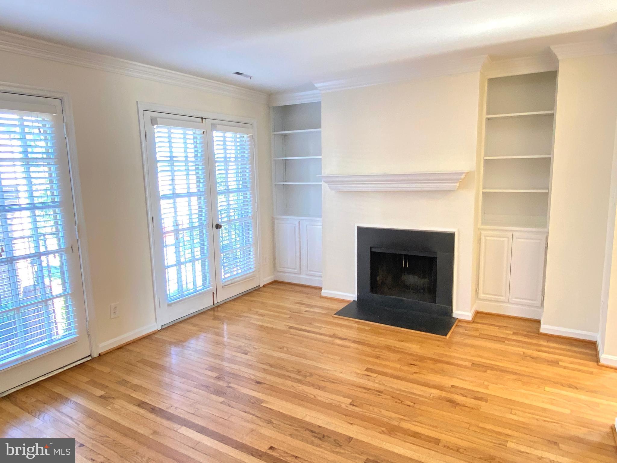 WASHINGTON SQUARE - Residential Lease