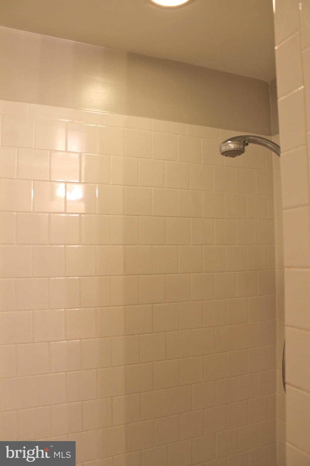 FALCON CREST - Residential Lease