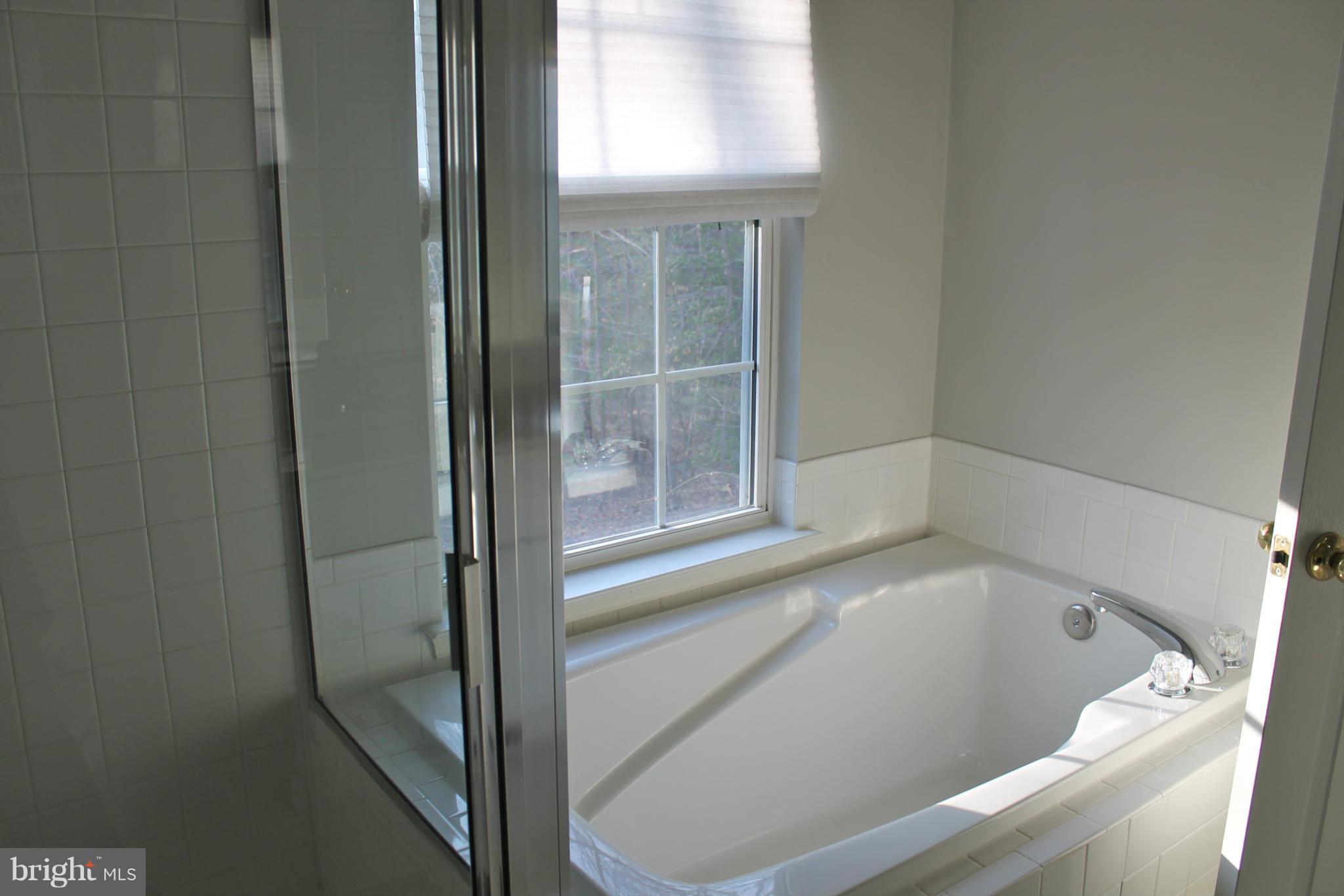 FALCON CREST - Residential Lease