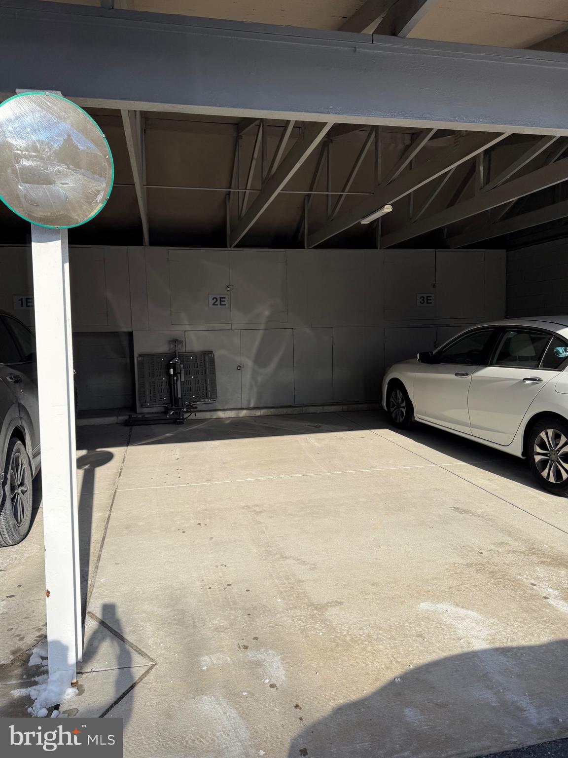 LEISURE WORLD - Residential