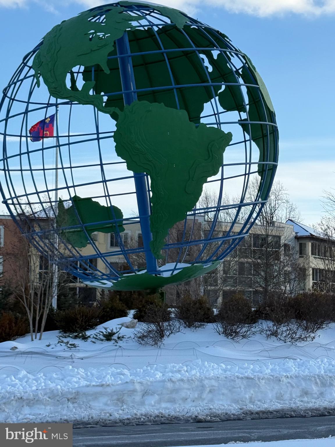 LEISURE WORLD - Residential