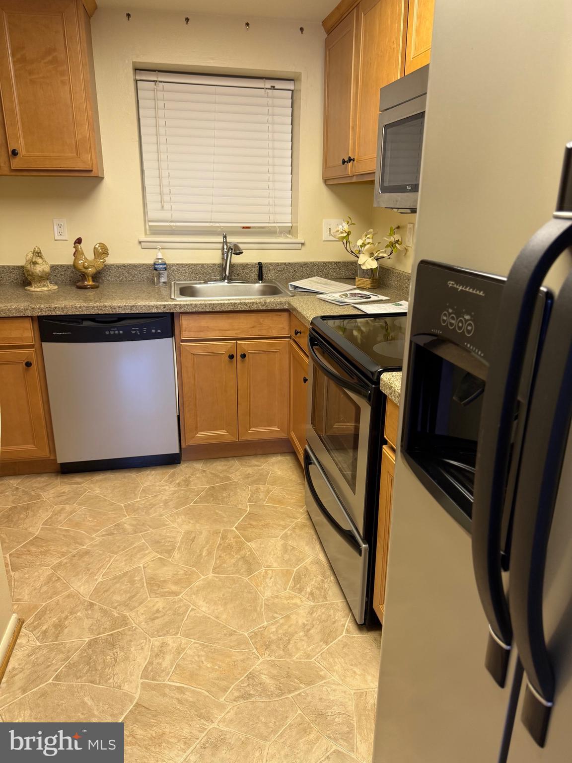 LEISURE WORLD - Residential