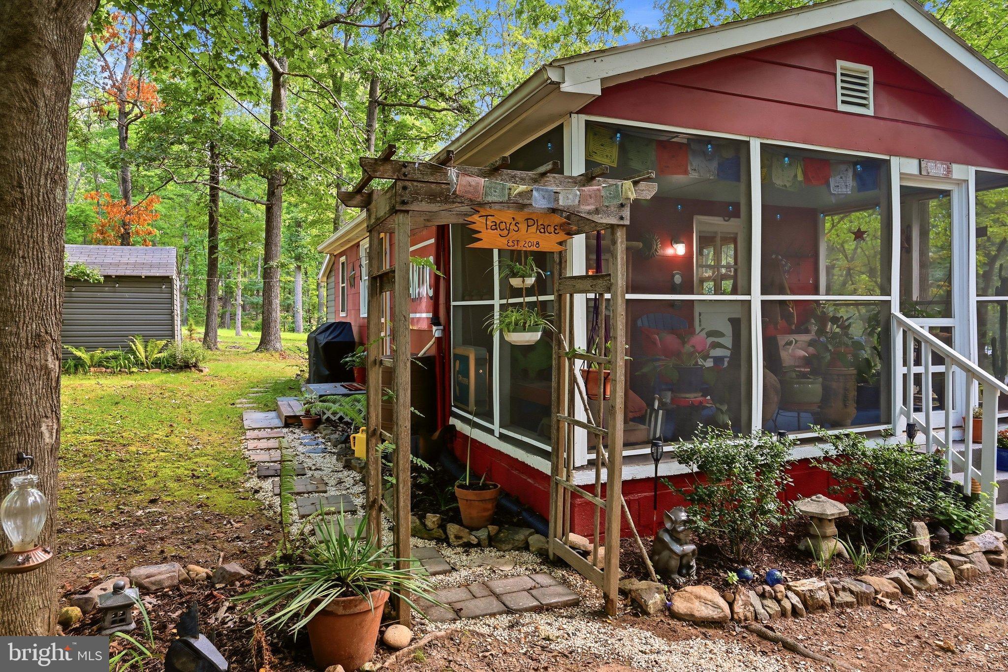 305 RACCOON DRIVE