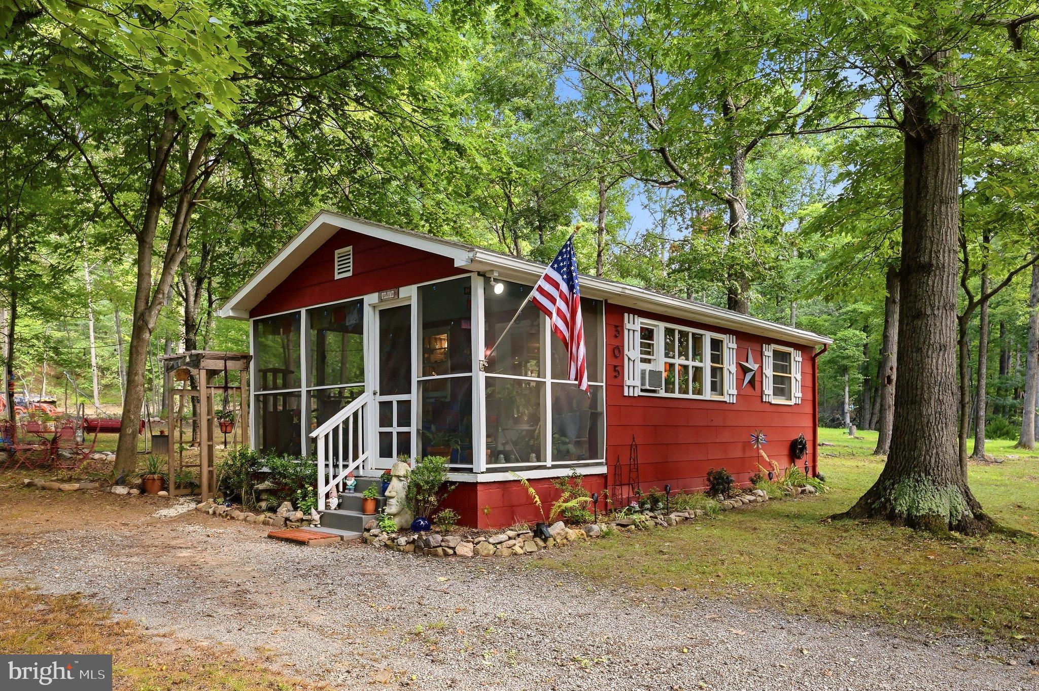 305 RACCOON DRIVE
