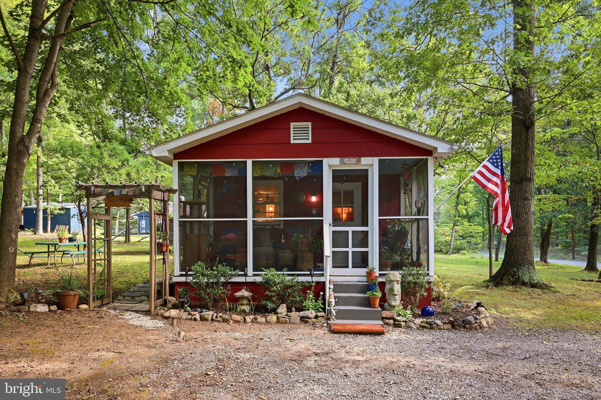 305 RACCOON DRIVE