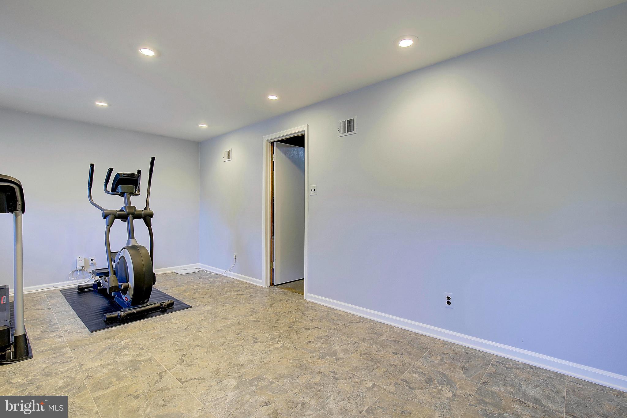 GLENN DALE ESTATES - Residential