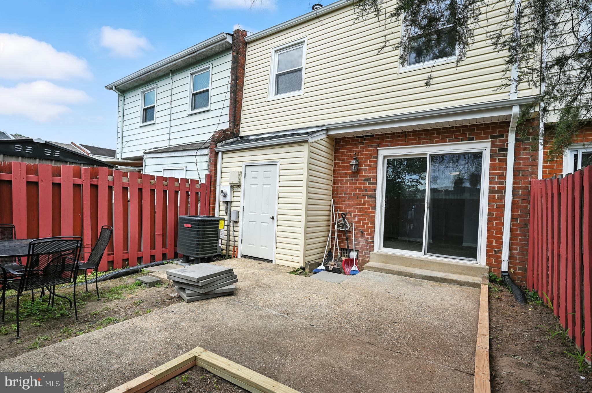 WILLIAMSTOWN - Residential