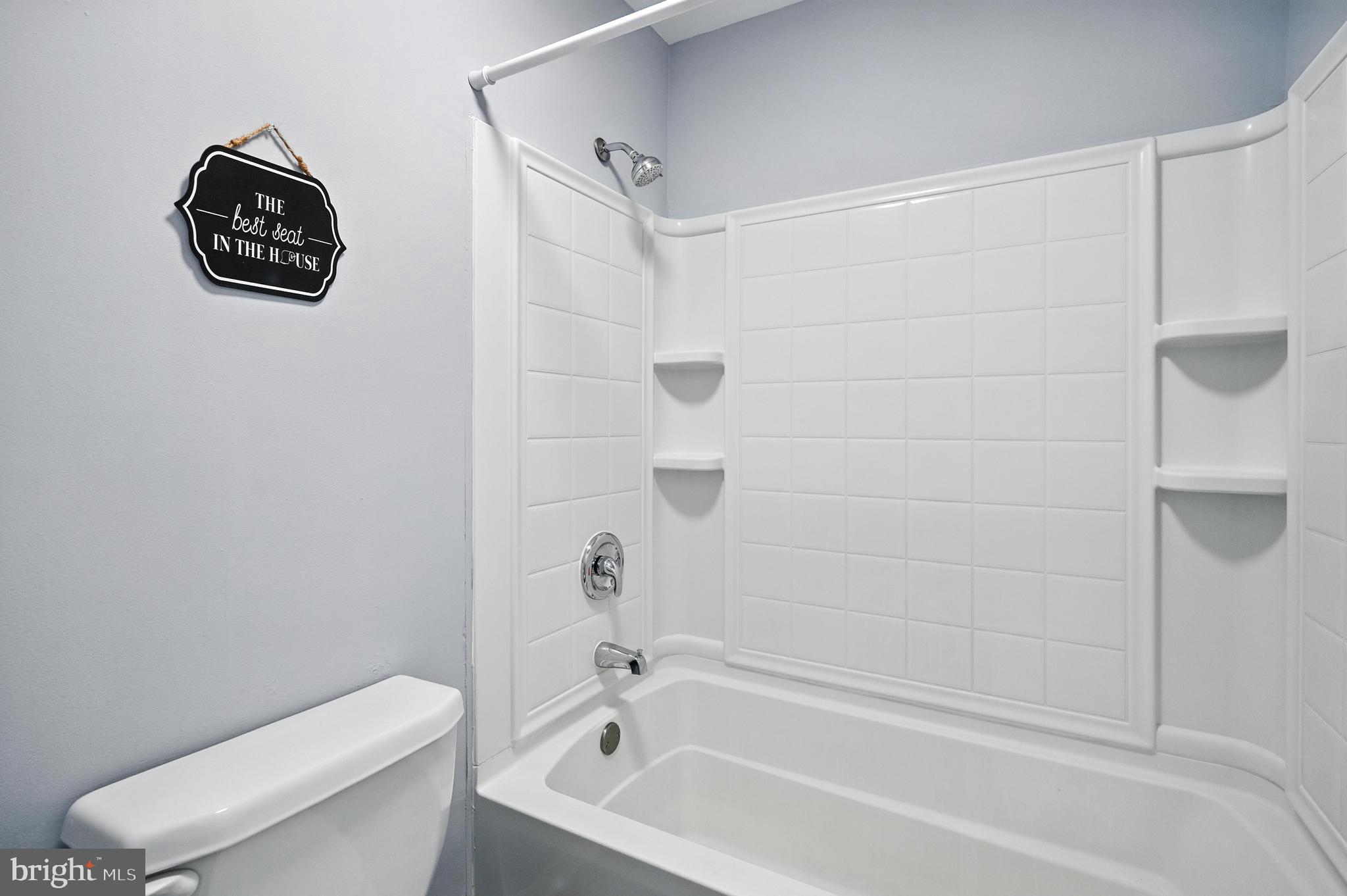 WILLIAMSTOWN - Residential