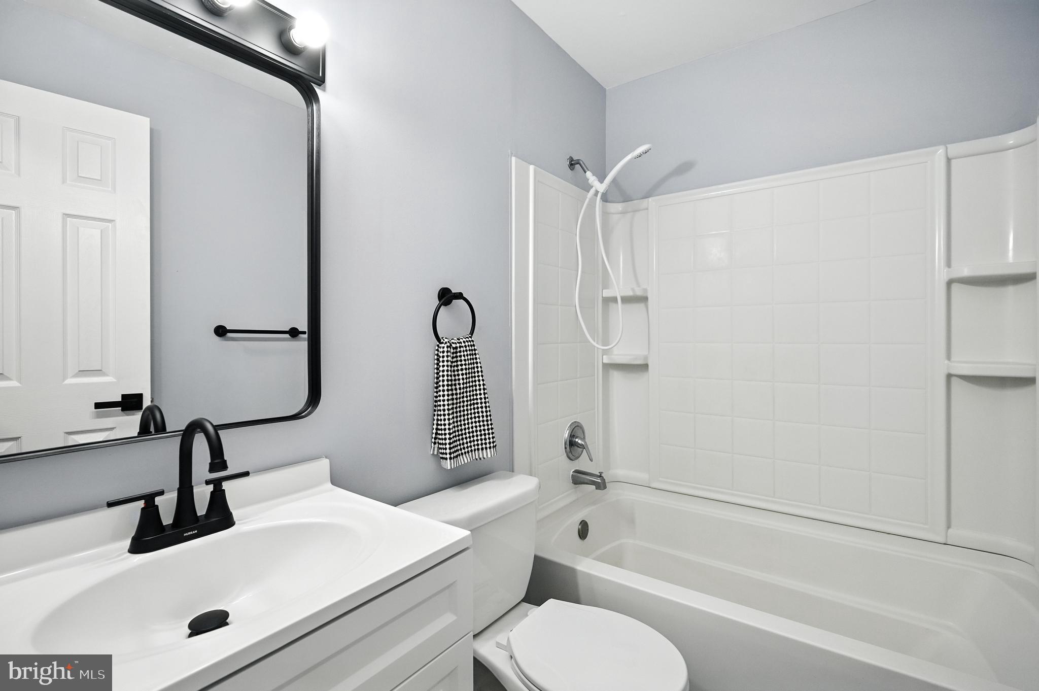 WILLIAMSTOWN - Residential