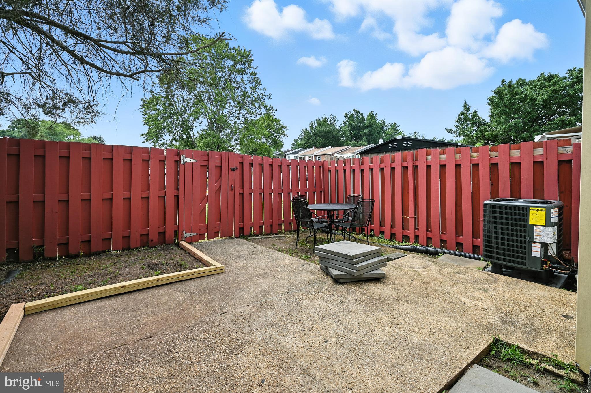 WILLIAMSTOWN - Residential