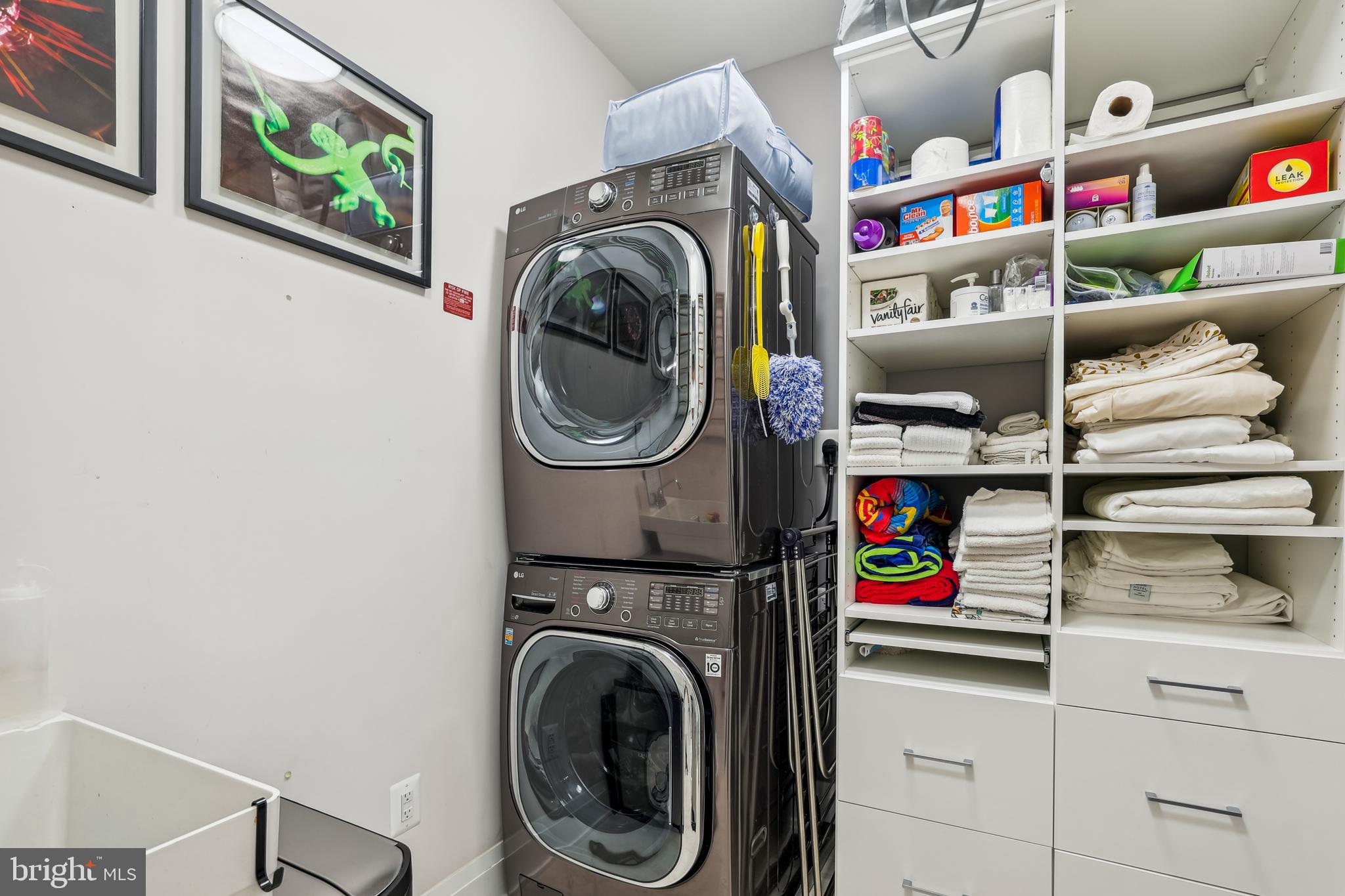 ROBINSON LANDING - Residential