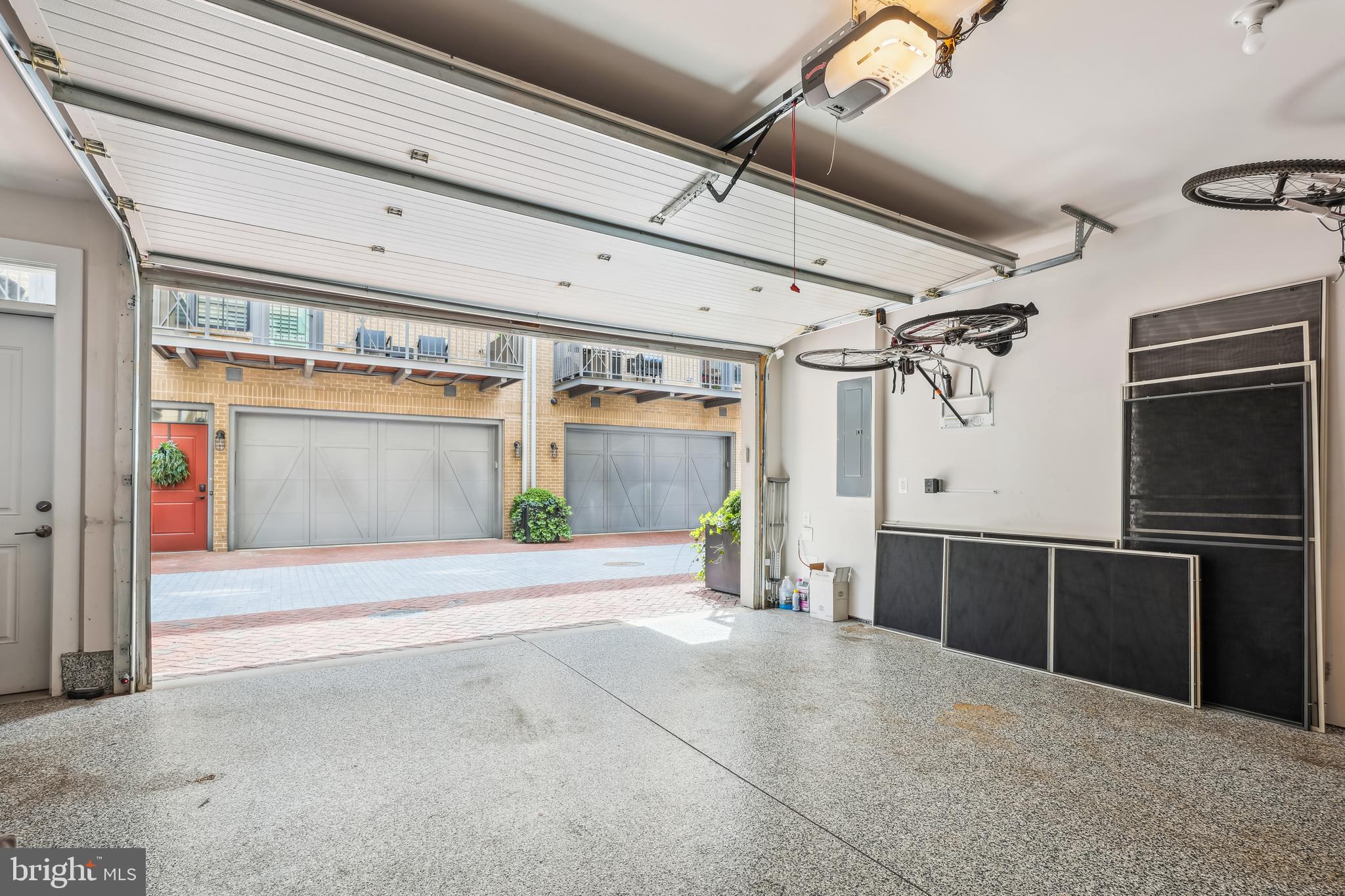 ROBINSON LANDING - Residential