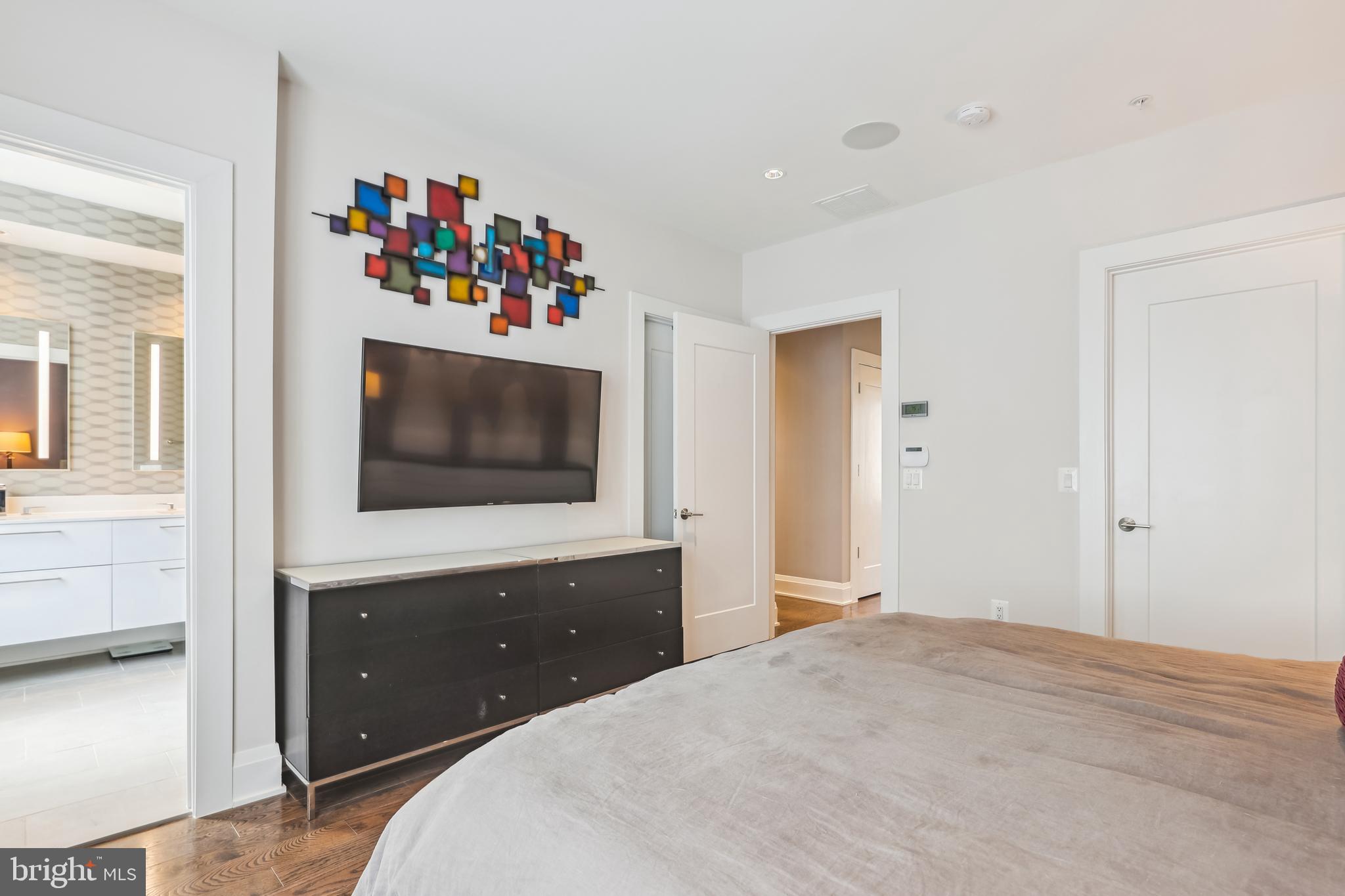 ROBINSON LANDING - Residential