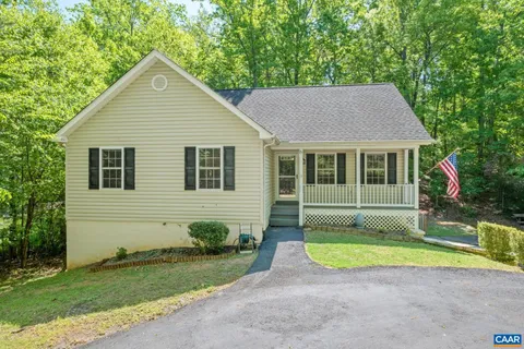 25 S Bearwood Dr, Palmyra, VA MLS: 663865