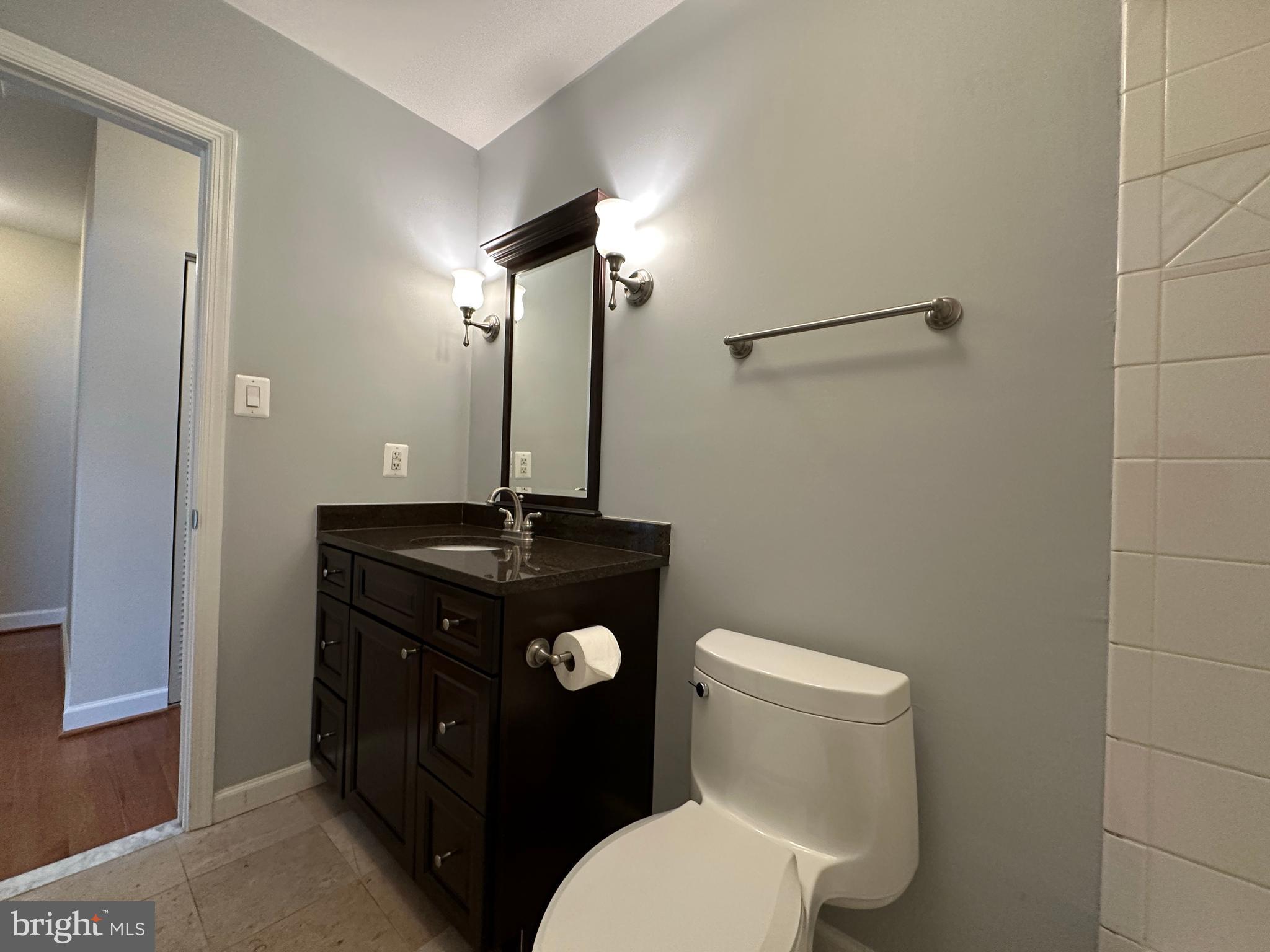 DEEPWOOD - Residential Lease