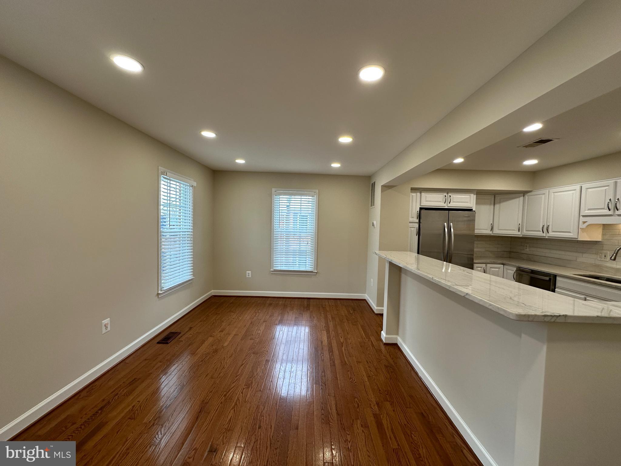 DEEPWOOD - Residential Lease