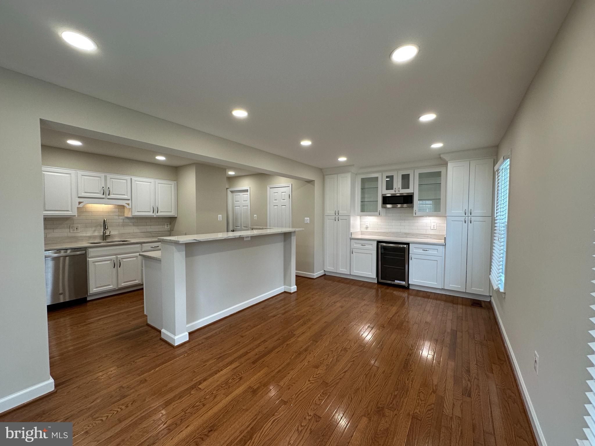 DEEPWOOD - Residential Lease