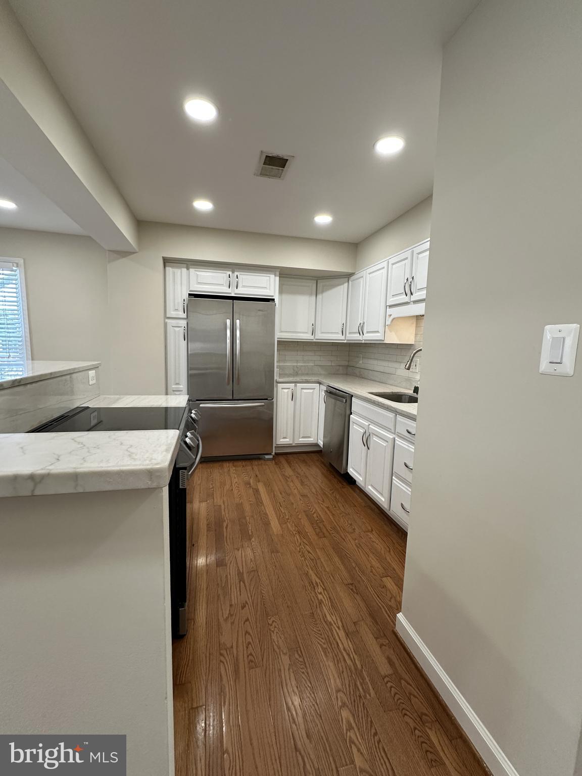 DEEPWOOD - Residential Lease